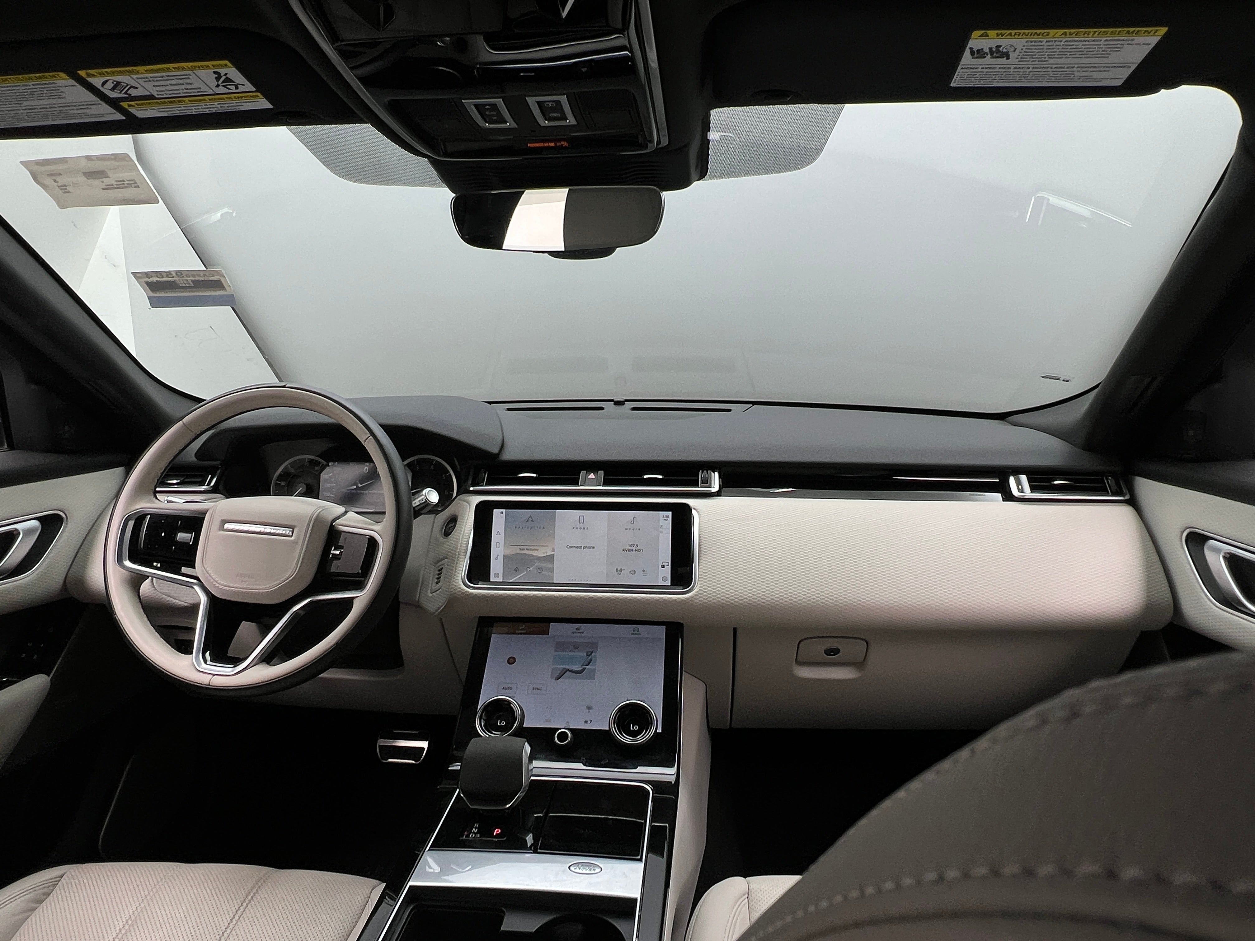 Thumbnail: 2022 Land Rover Range Rover Velar - 2