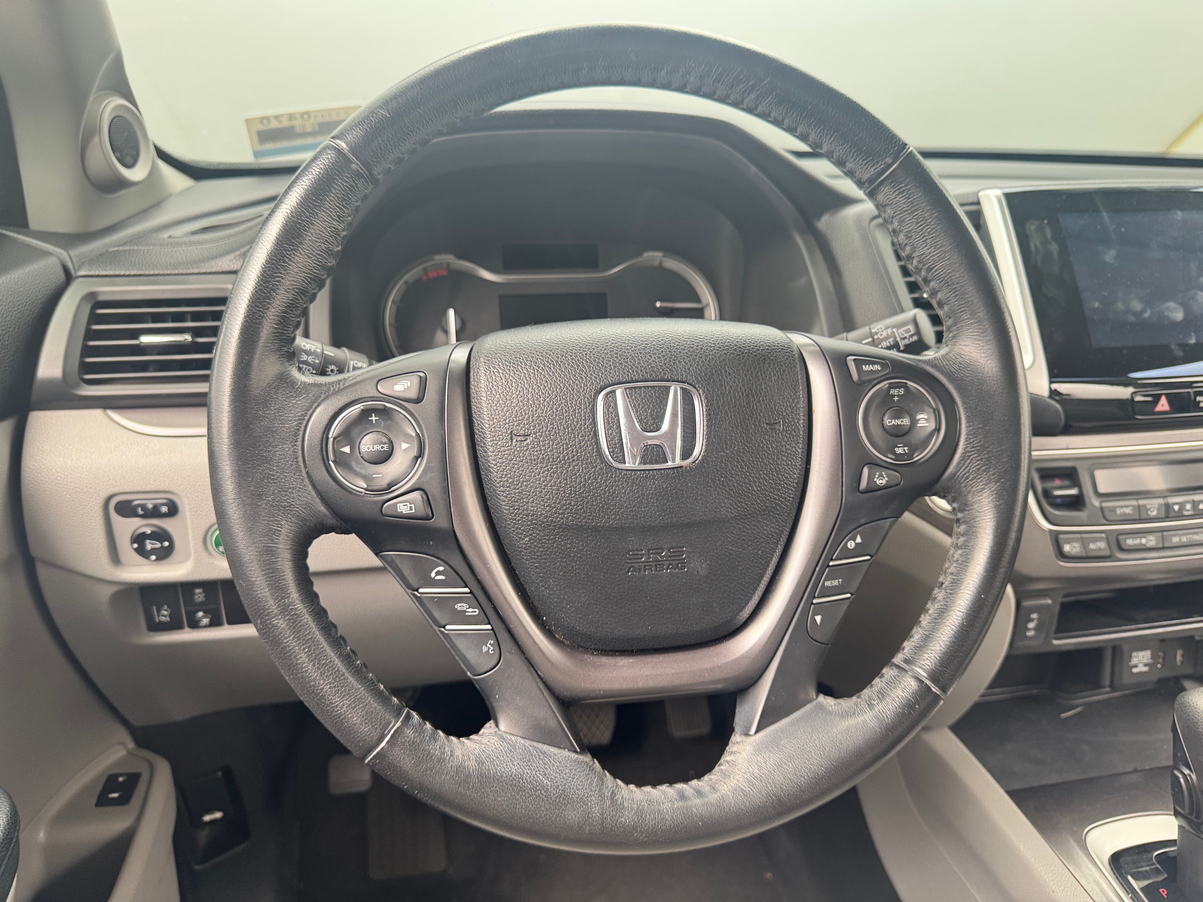 Thumbnail: 2016 Honda Pilot - 4