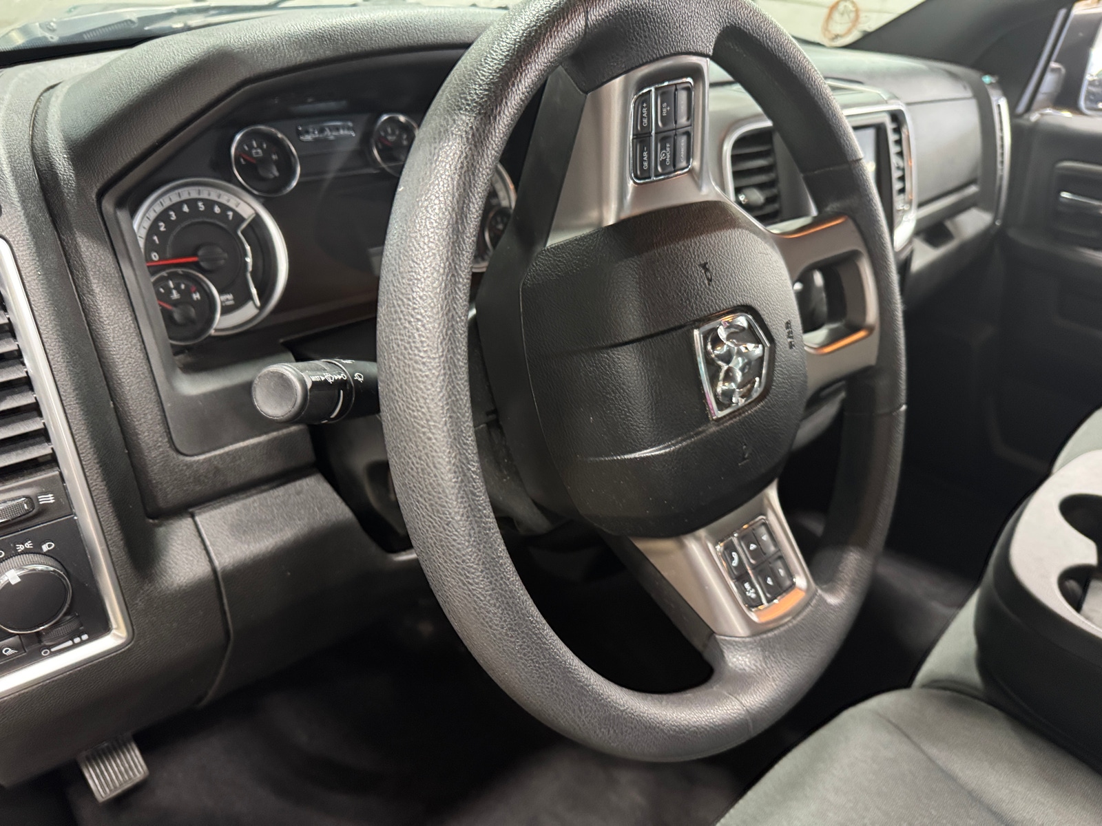Thumbnail: 2022 RAM 1500 Classic - 3