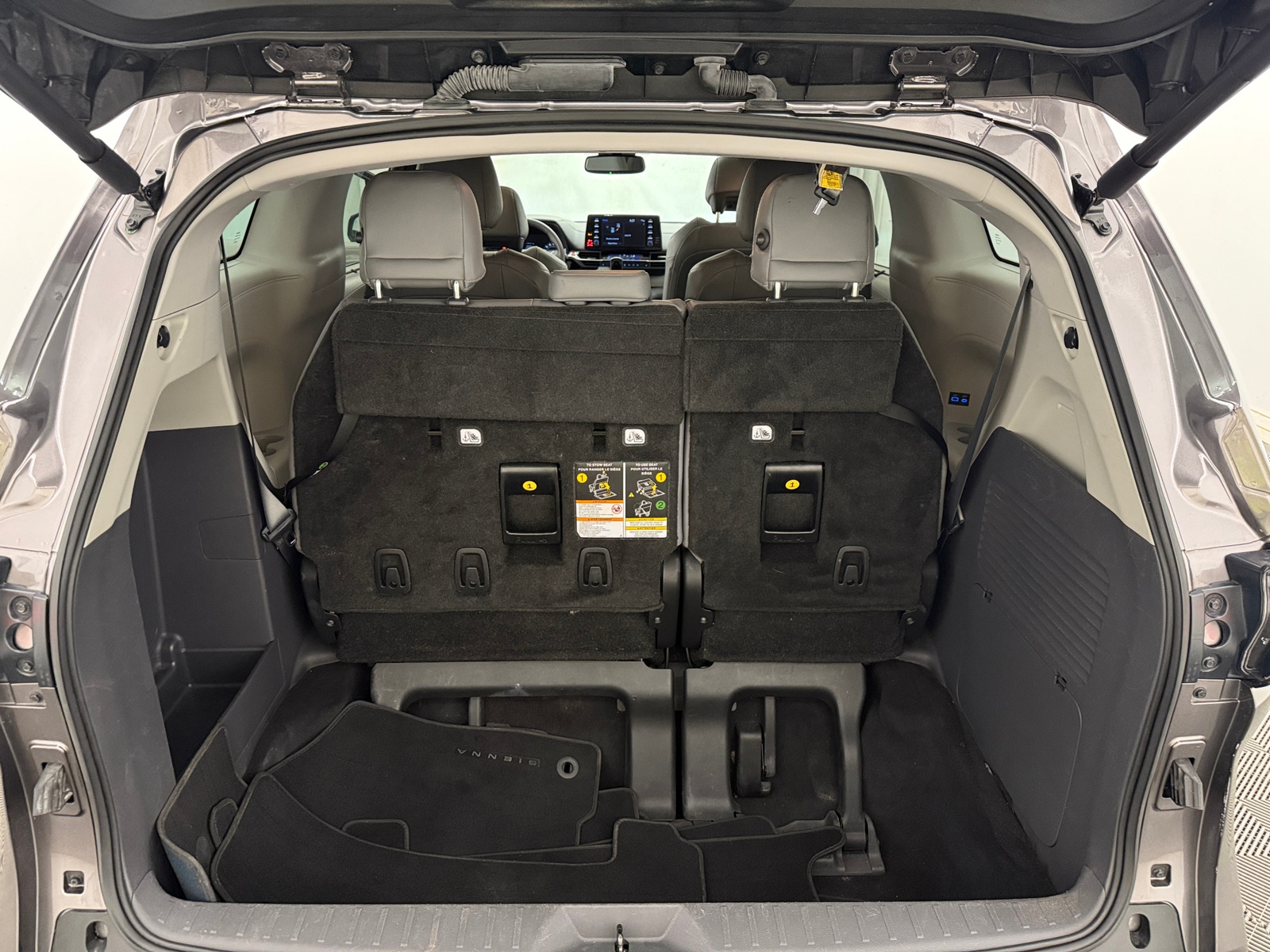 Thumbnail: 2022 Toyota Sienna - 6