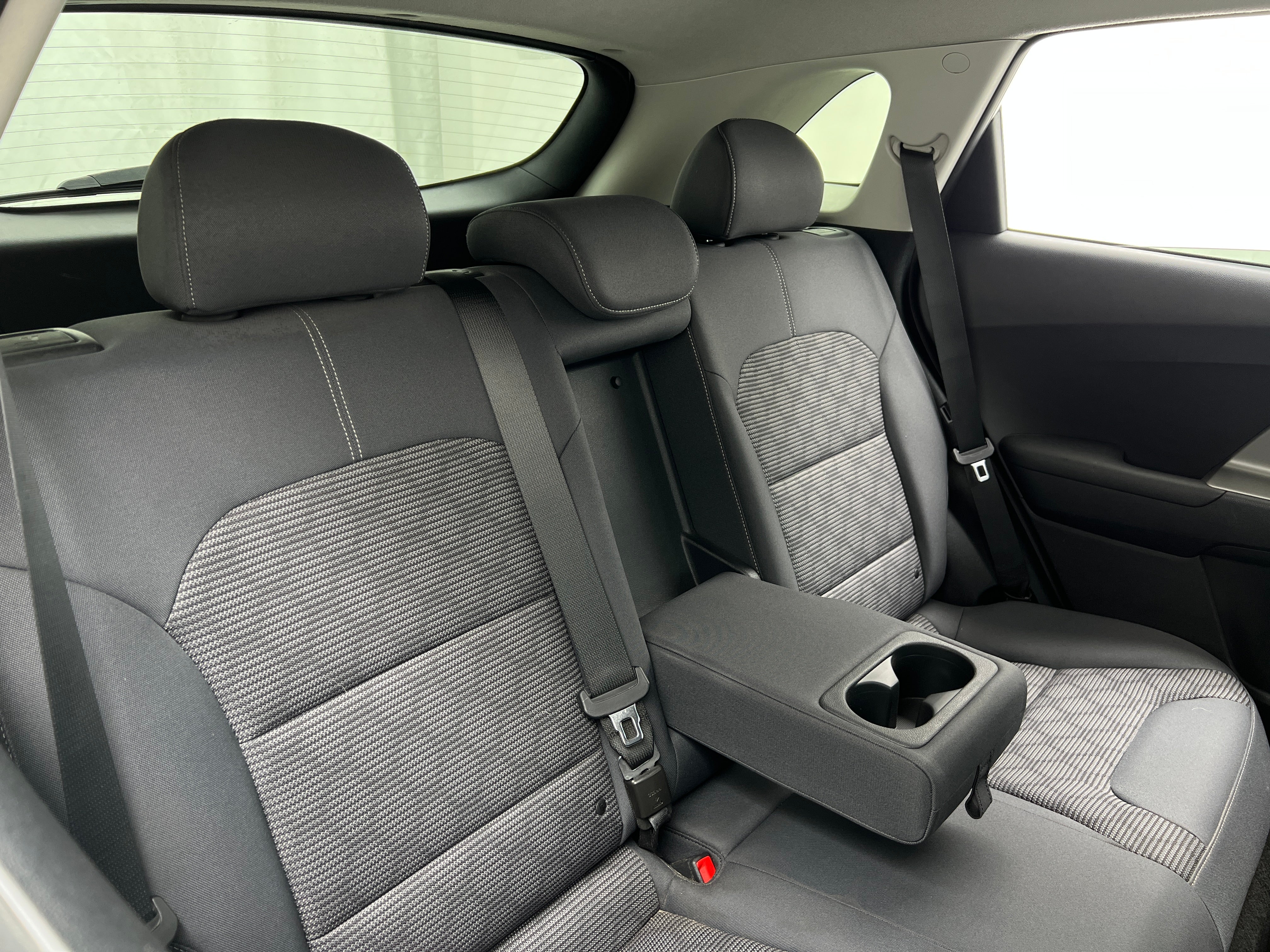 Thumbnail: 2018 Kia Niro - 6