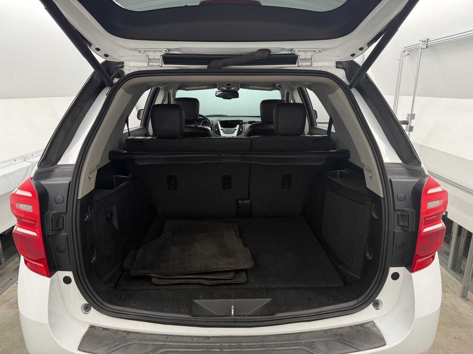 Thumbnail: 2016 Chevrolet Equinox - 6