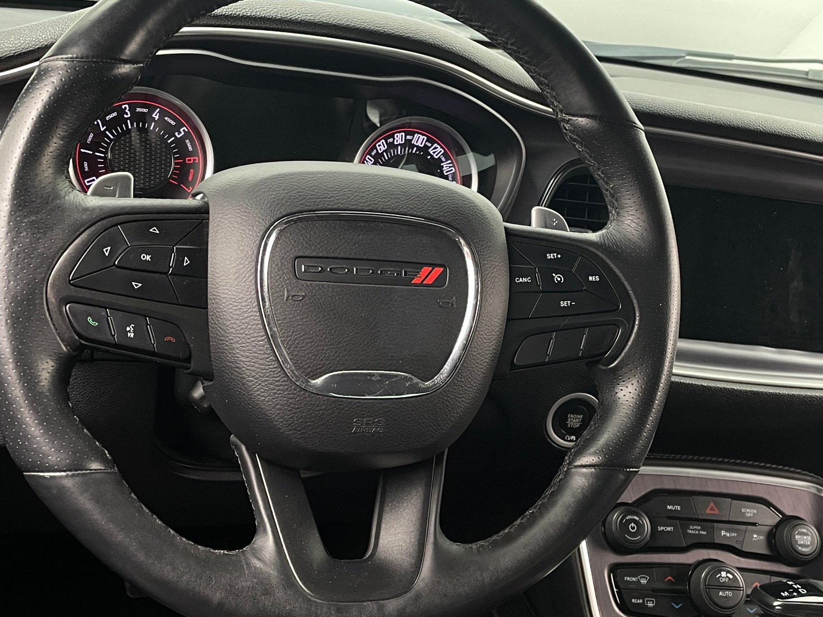 Thumbnail: 2017 Dodge Challenger - 4
