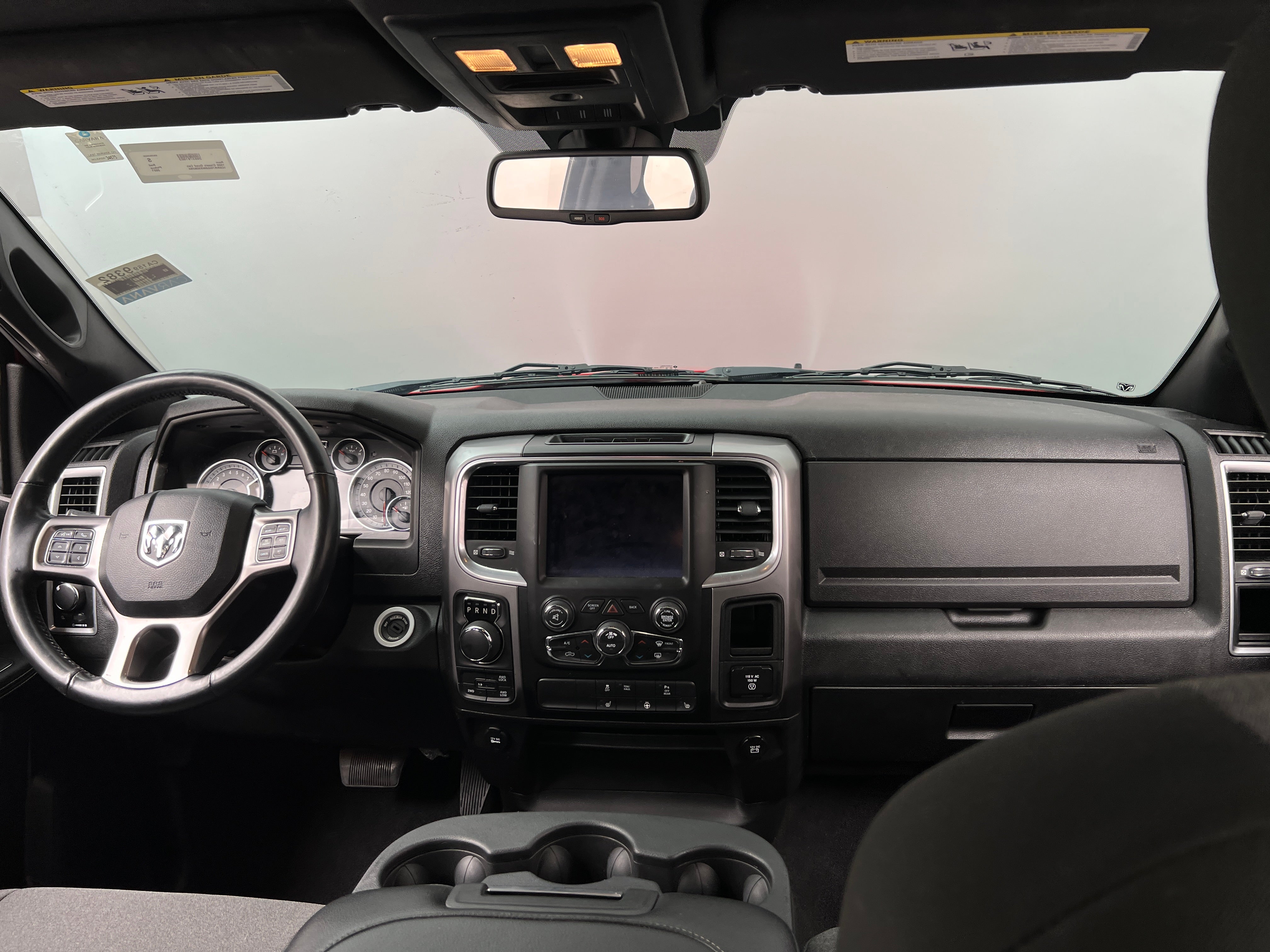 Thumbnail: 2021 RAM 1500 Classic - 3