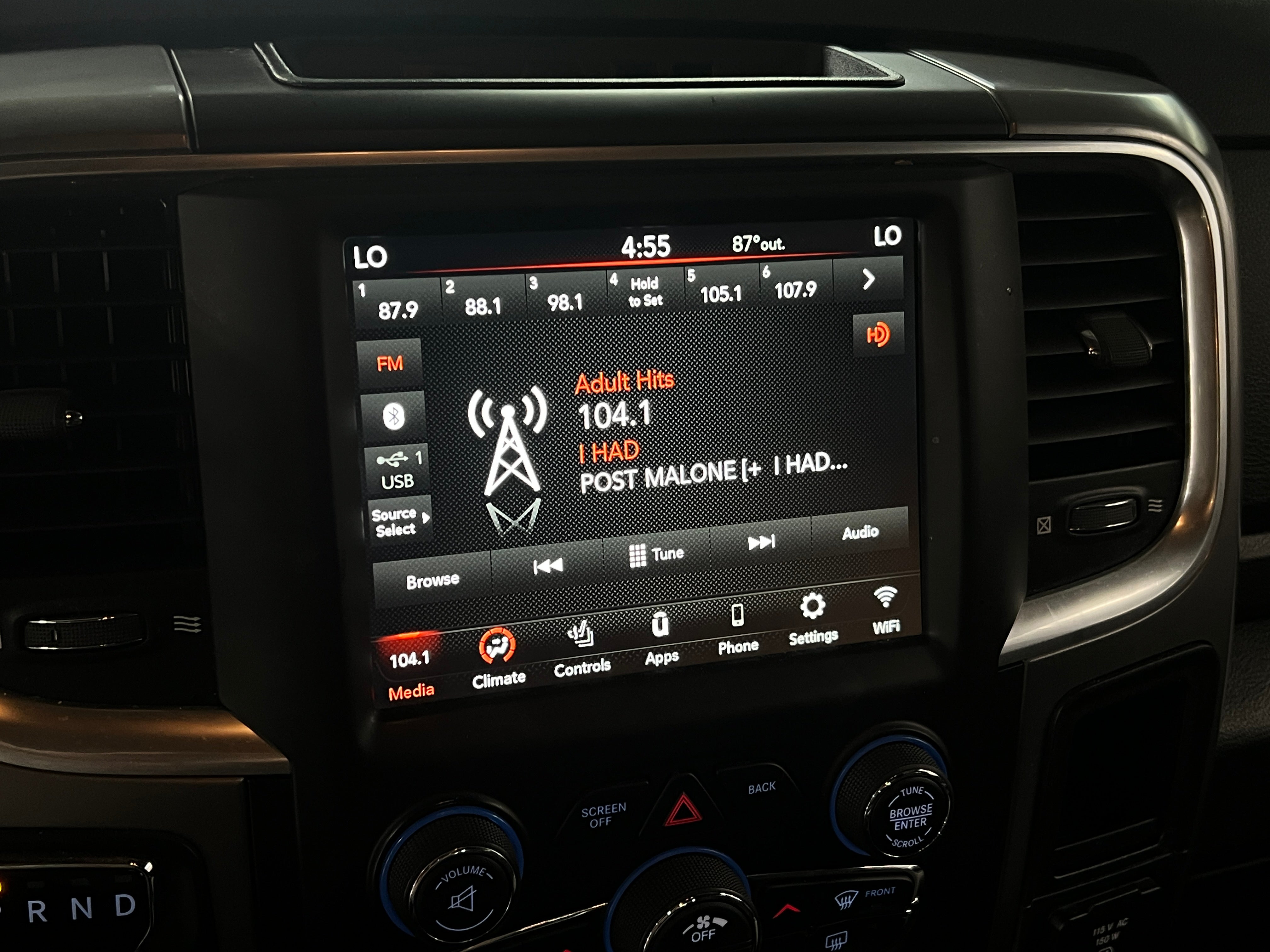 Thumbnail: 2021 RAM 1500 Classic - 4
