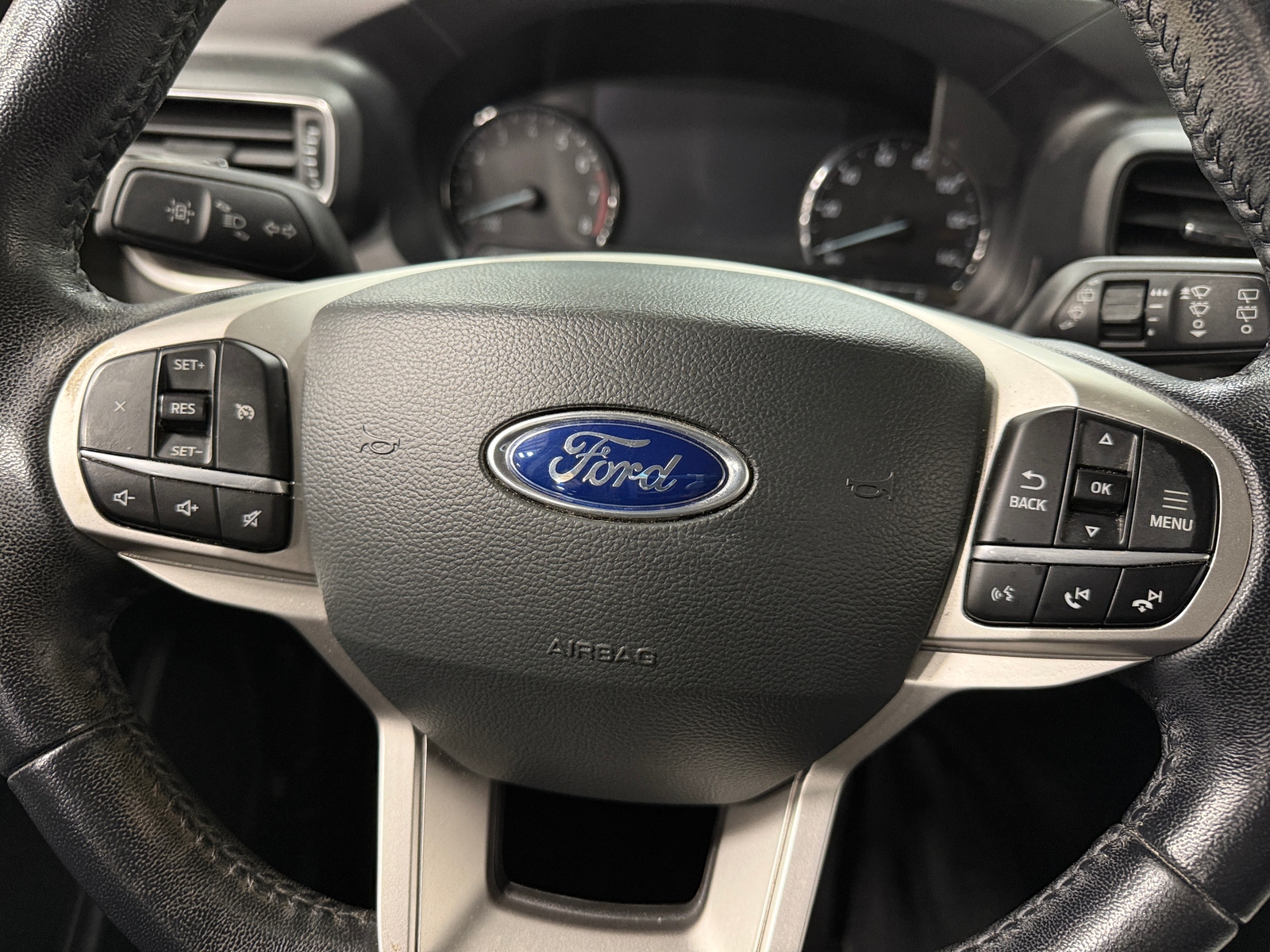 Thumbnail: 2021 Ford Explorer - 5