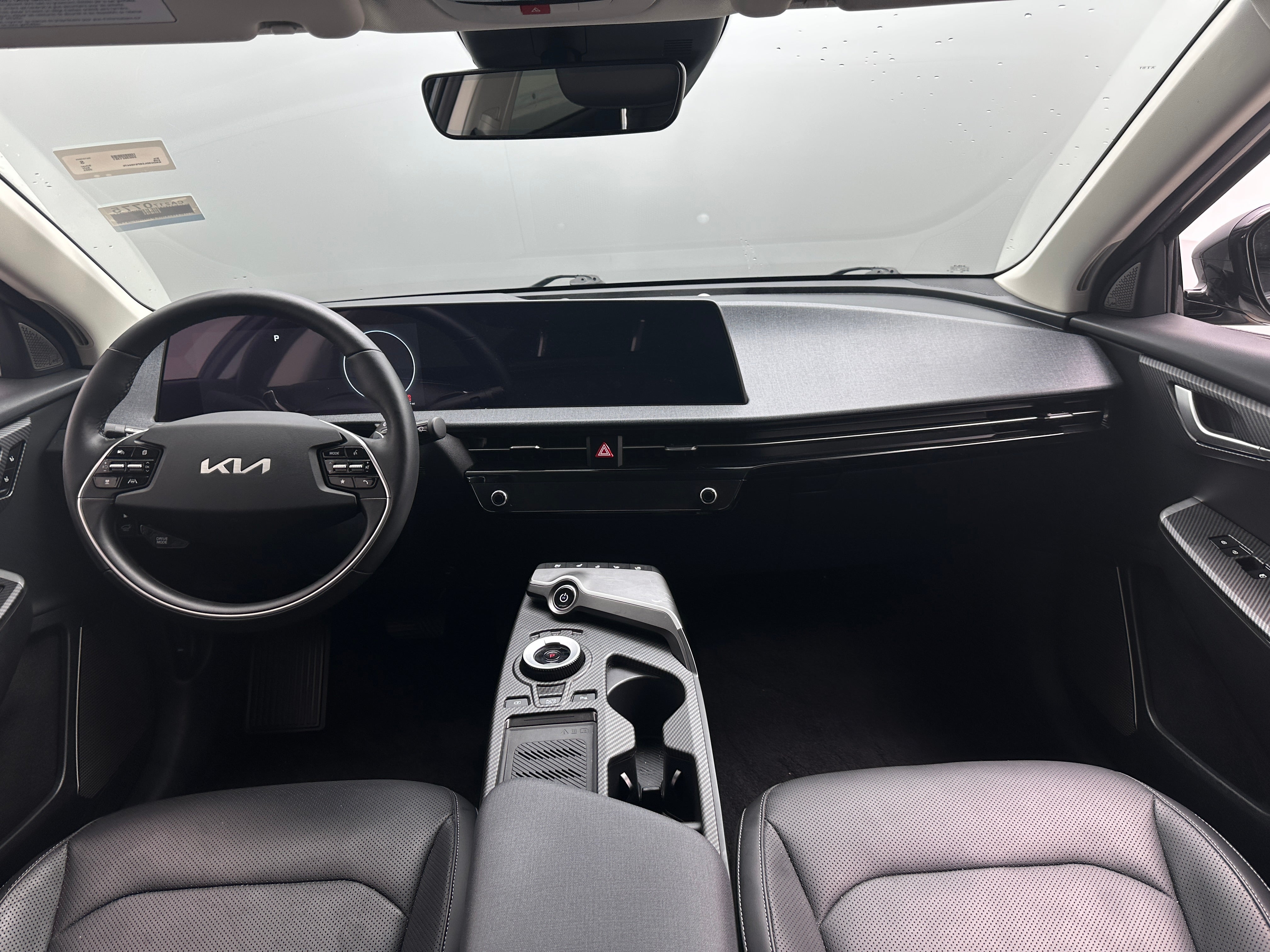 Thumbnail: 2023 Kia EV6 - 2