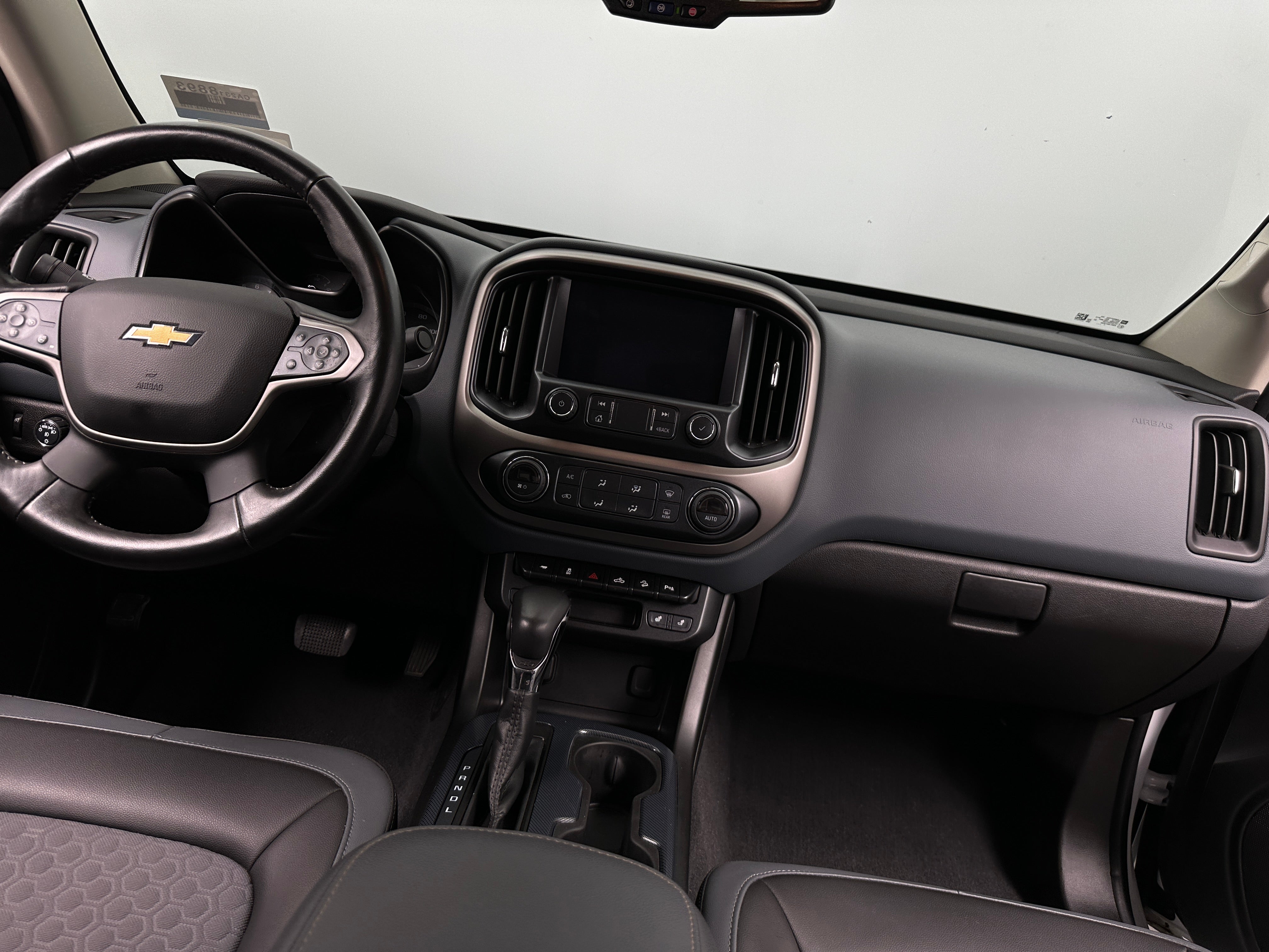 Thumbnail: 2022 Chevrolet Colorado - 3