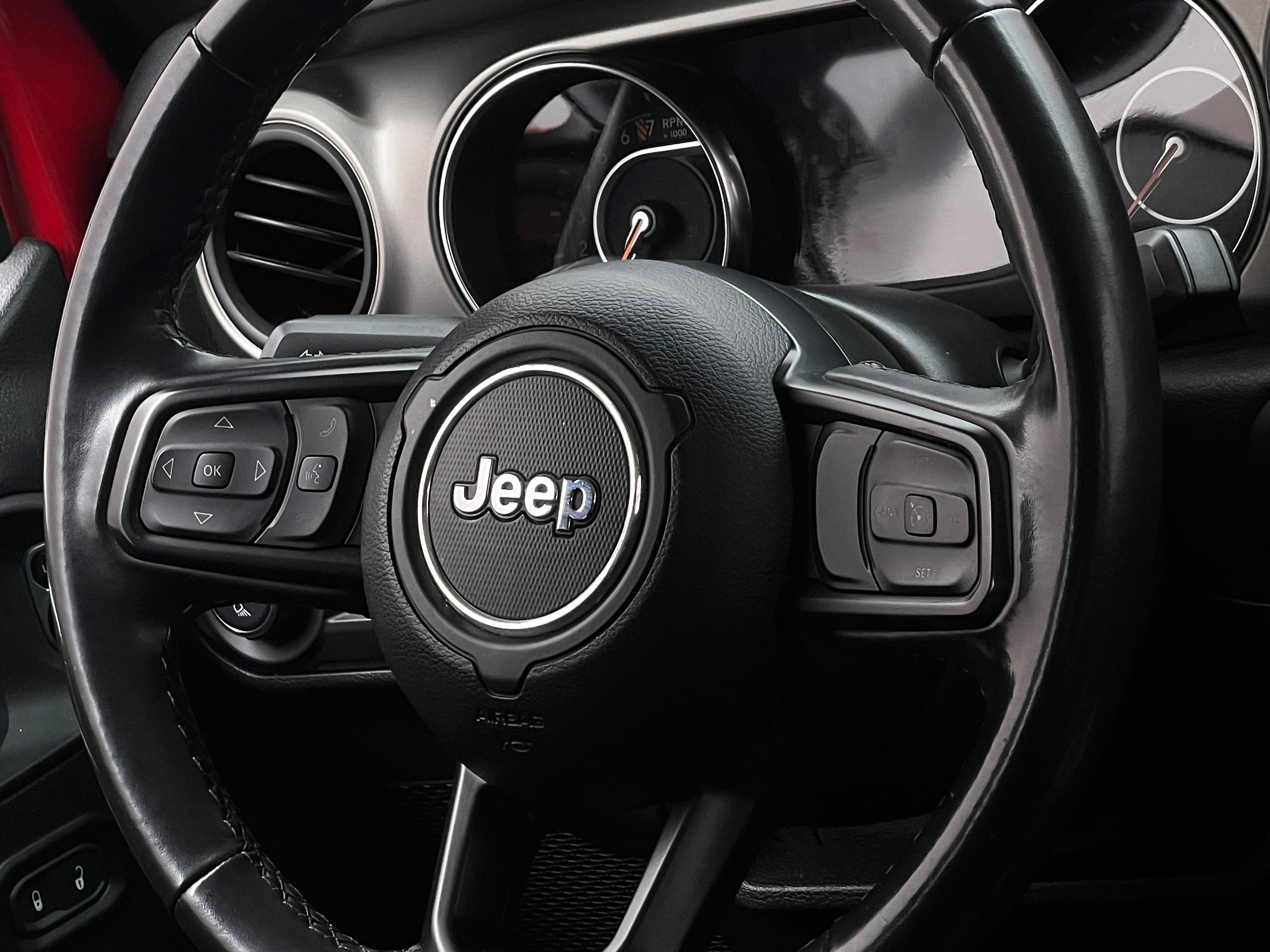 Thumbnail: 2021 Jeep Gladiator - 4