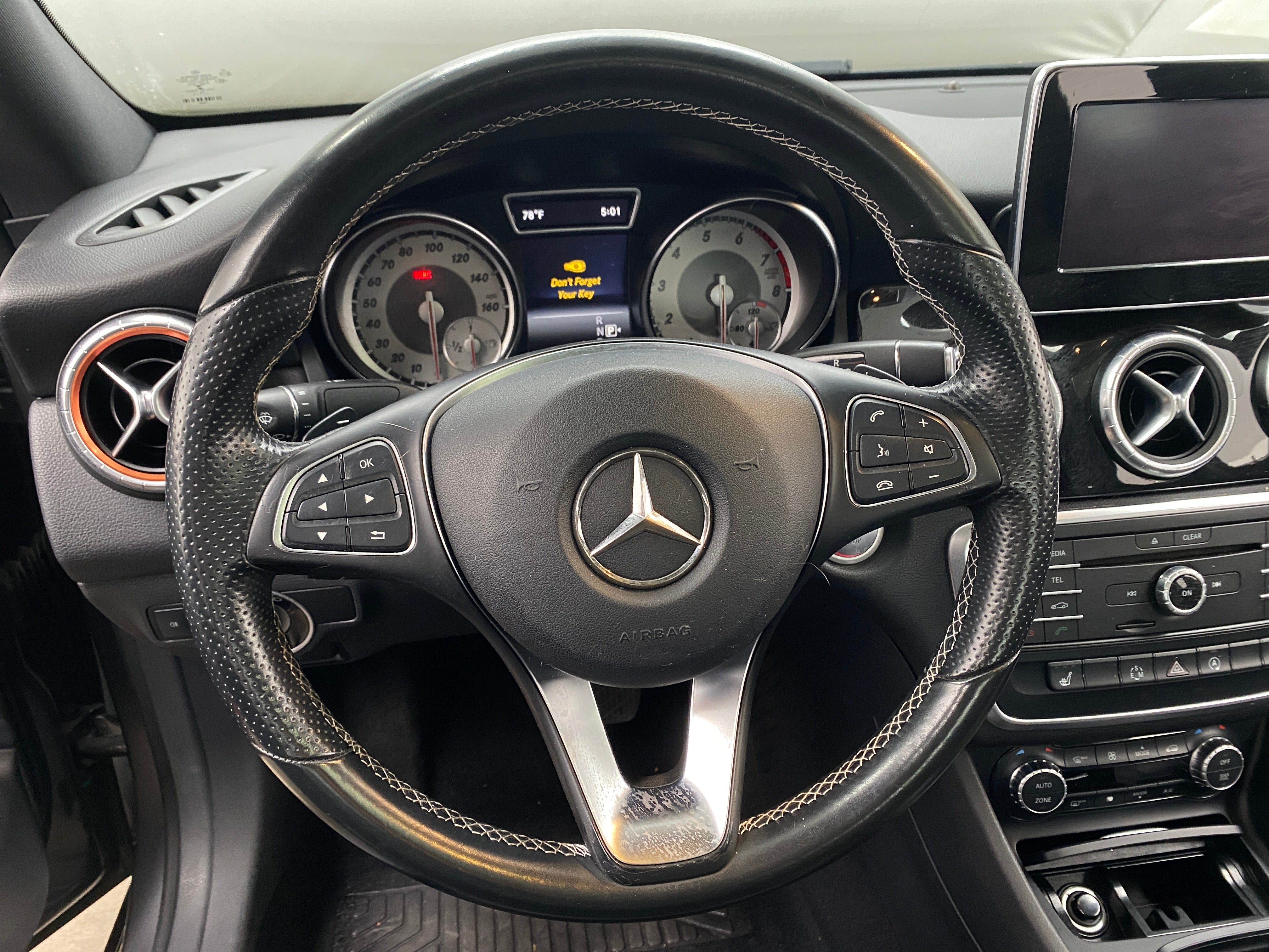 Thumbnail: 2015 Mercedes-Benz CLA - 4