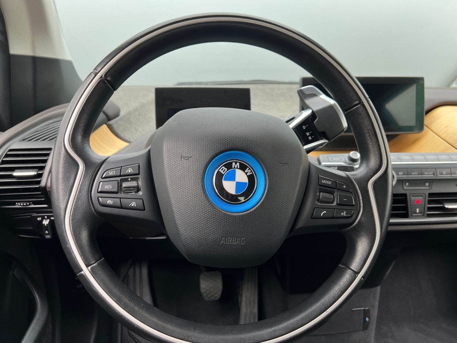 Thumbnail: 2015 BMW i3 - 4
