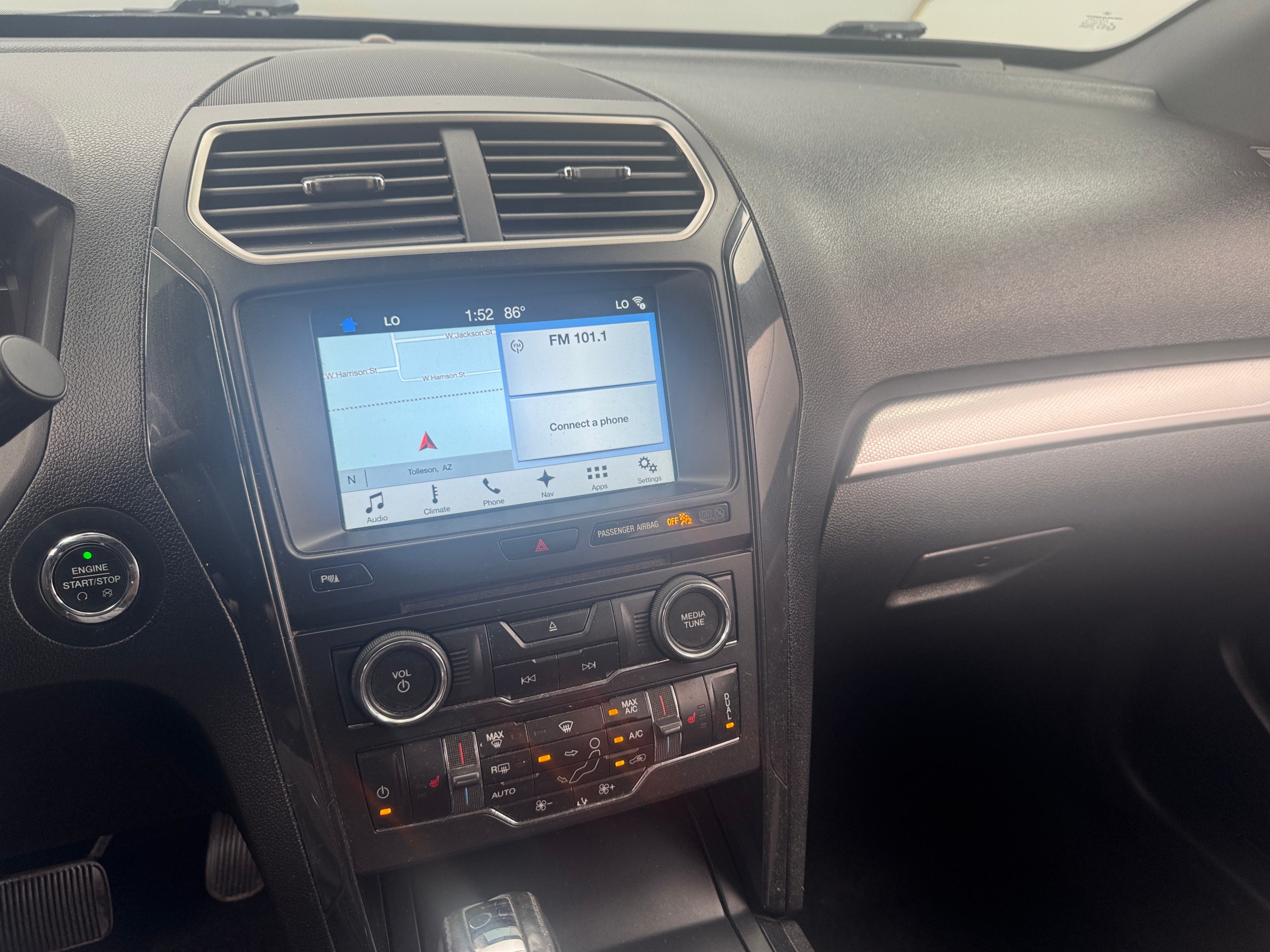 Thumbnail: 2017 Ford Explorer - 3
