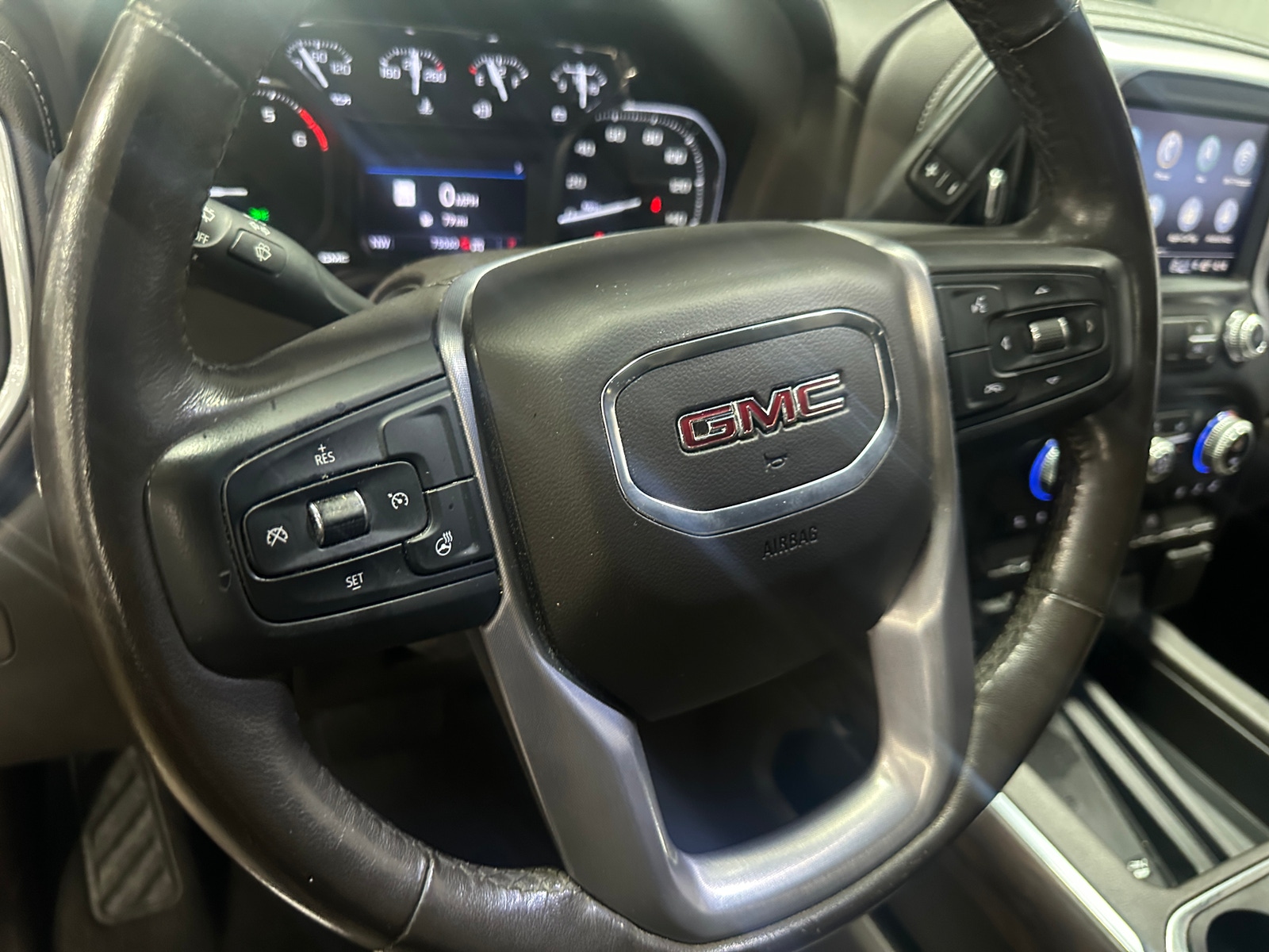 Thumbnail: 2022 GMC Sierra 1500 - 4