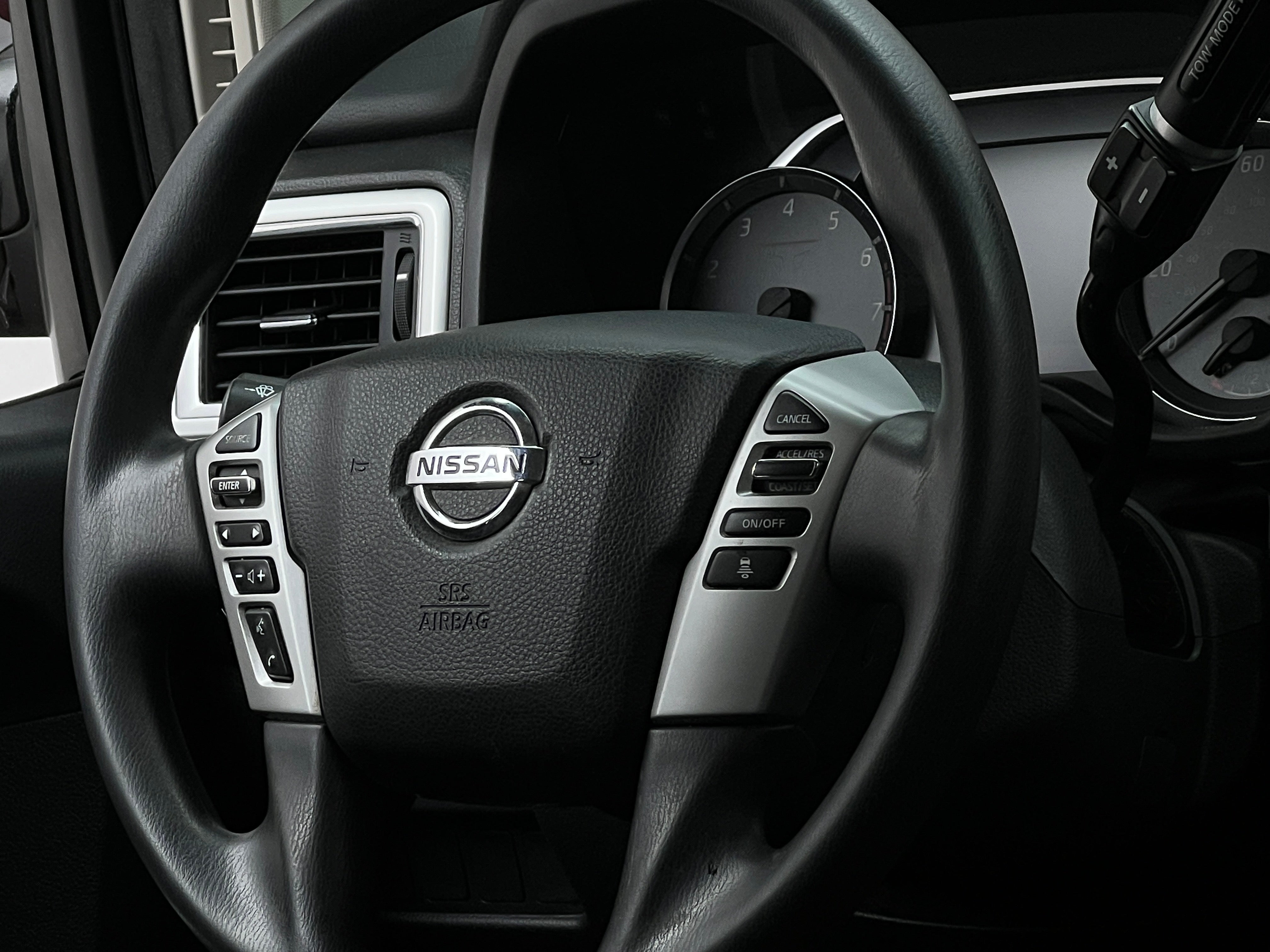 Thumbnail: 2020 Nissan Titan - 5