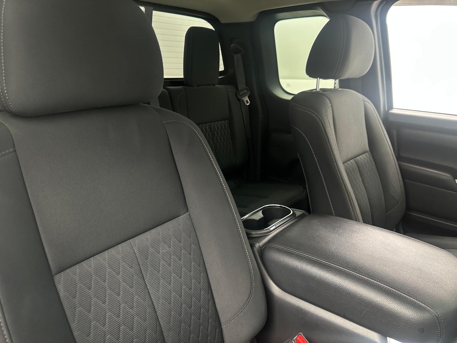 Thumbnail: 2018 Nissan Titan - 2