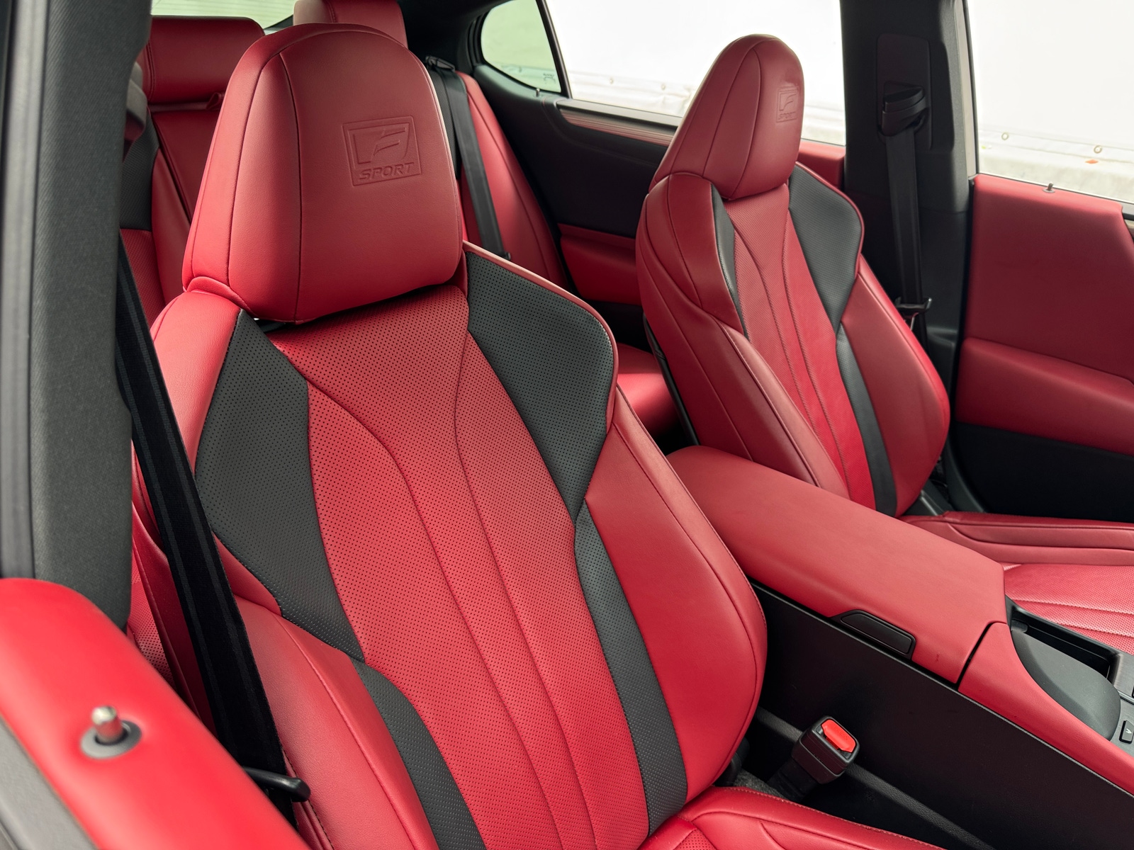 Thumbnail: 2019 Lexus ES - 2