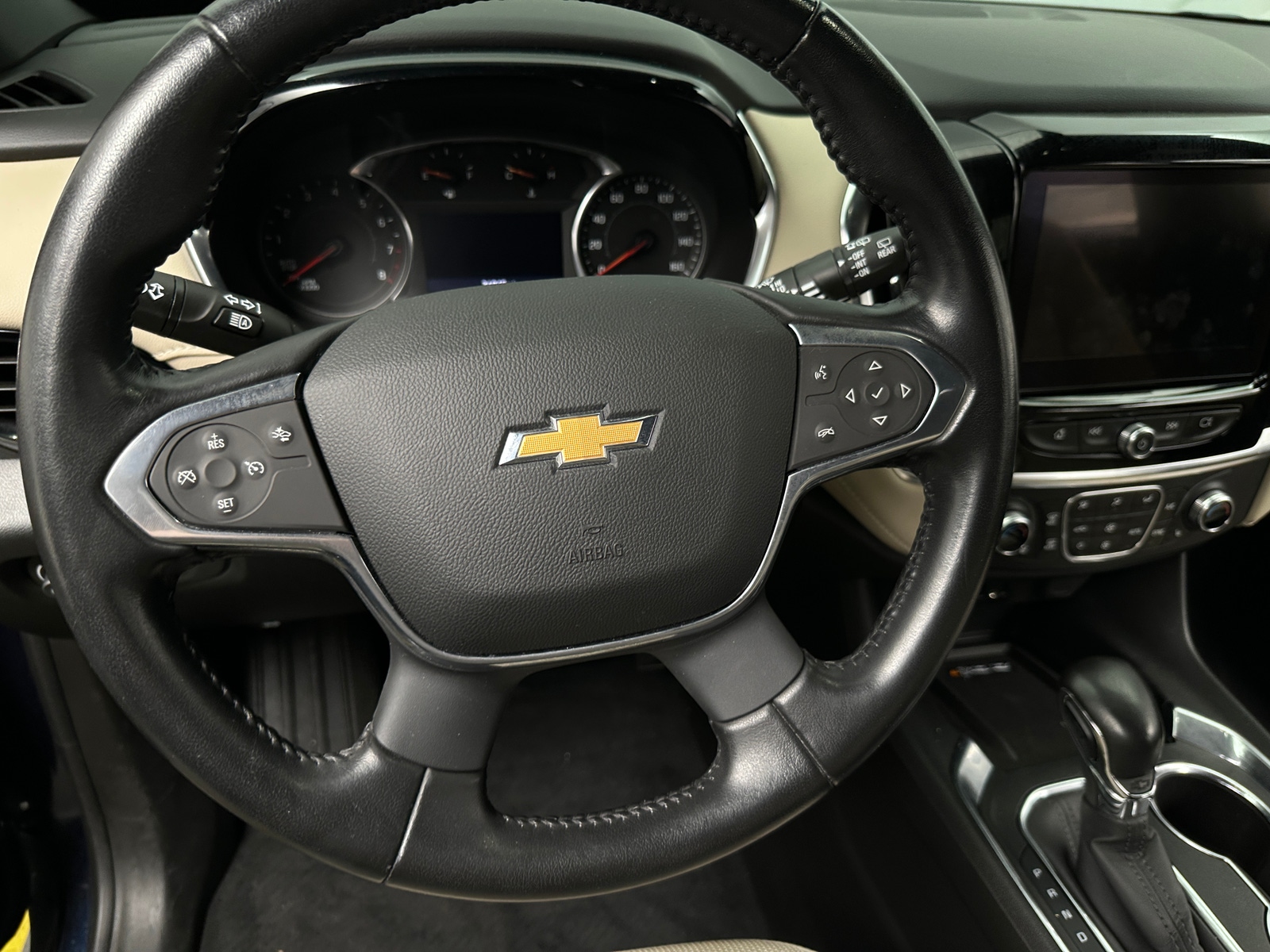 Thumbnail: 2022 Chevrolet Traverse - 5