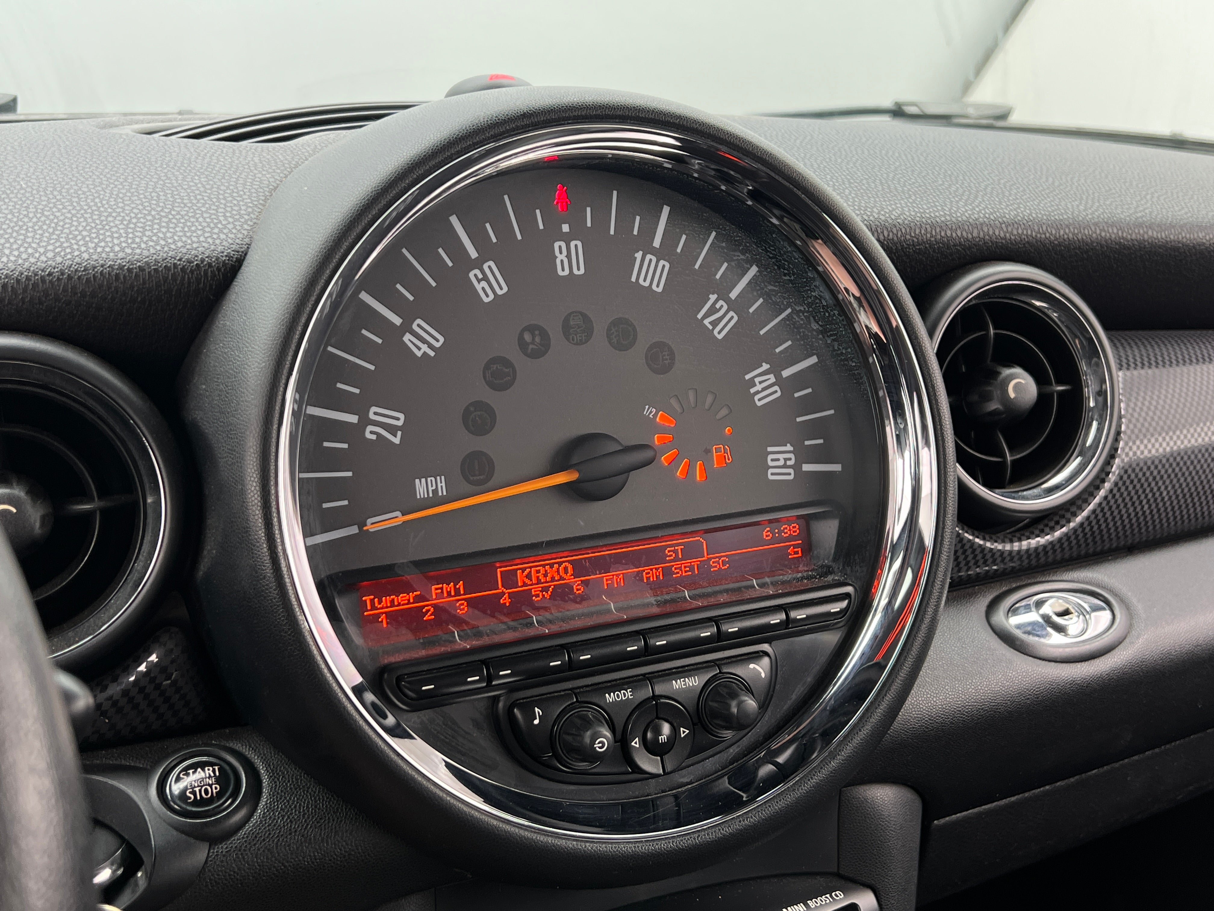 Thumbnail: 2015 MINI Cooper Convertible - 4