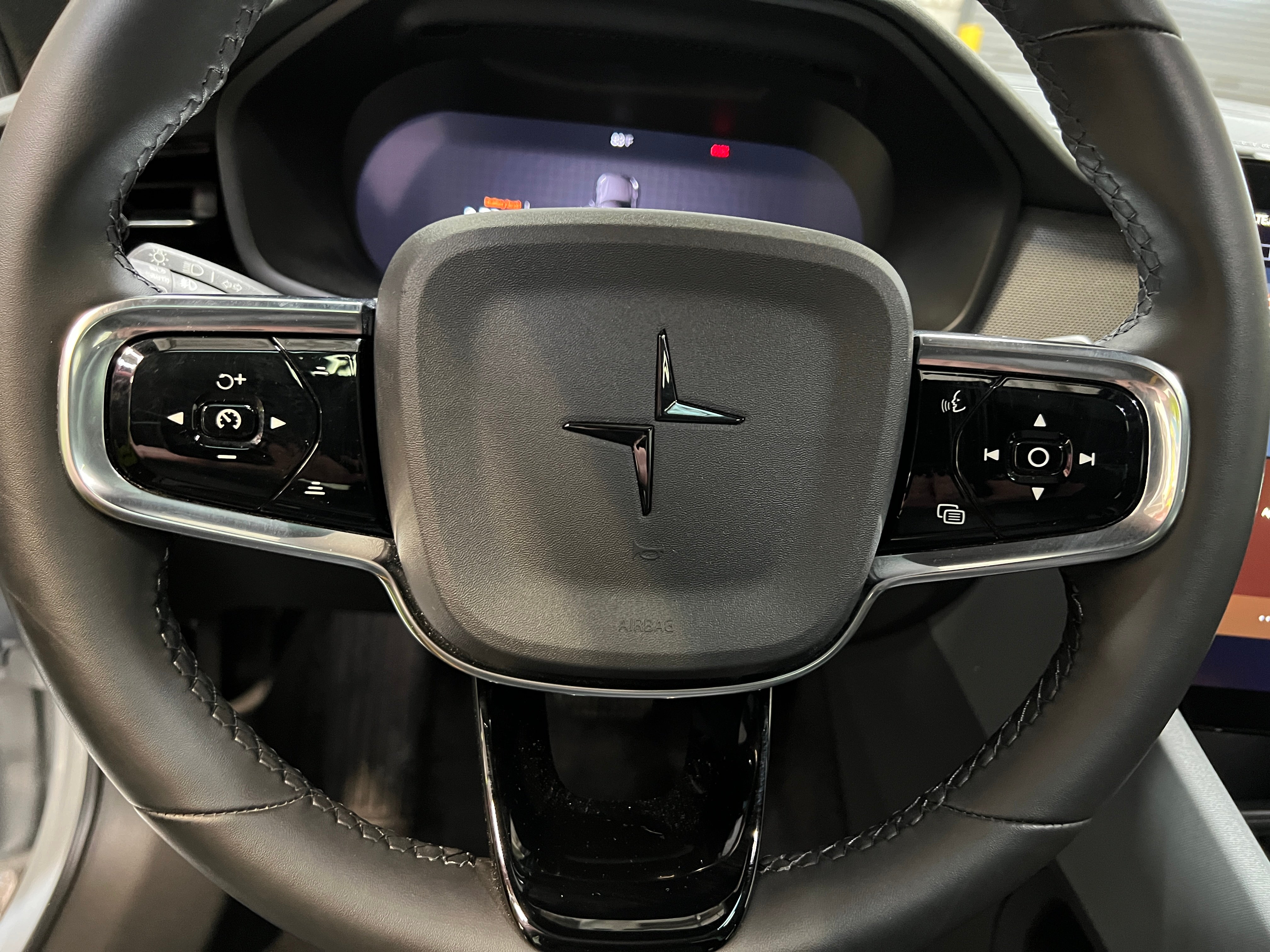 Thumbnail: 2022 Polestar 2 - 5