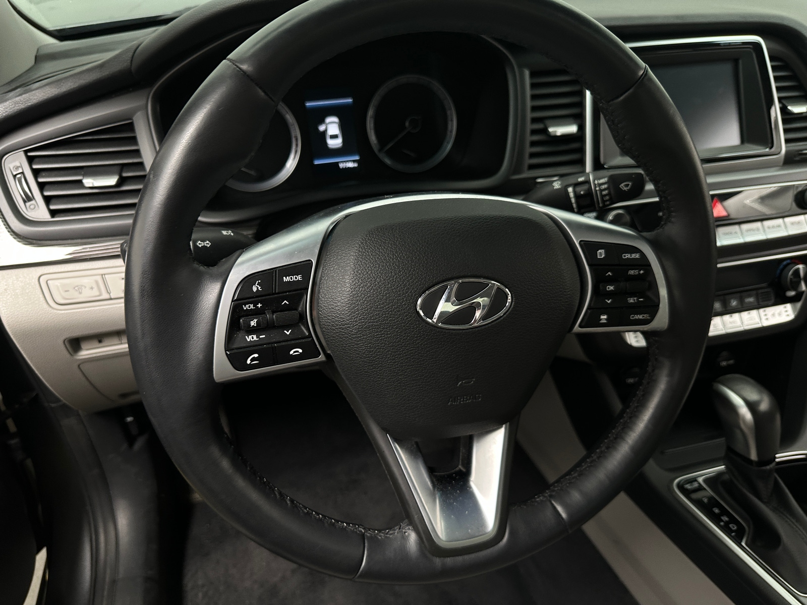 Thumbnail: 2019 Hyundai Sonata - 4