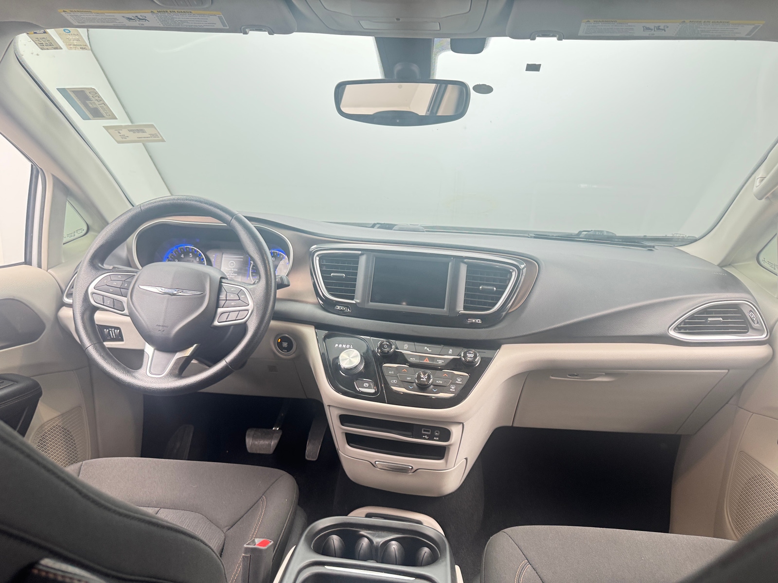 Thumbnail: 2019 Chrysler Pacifica - 3