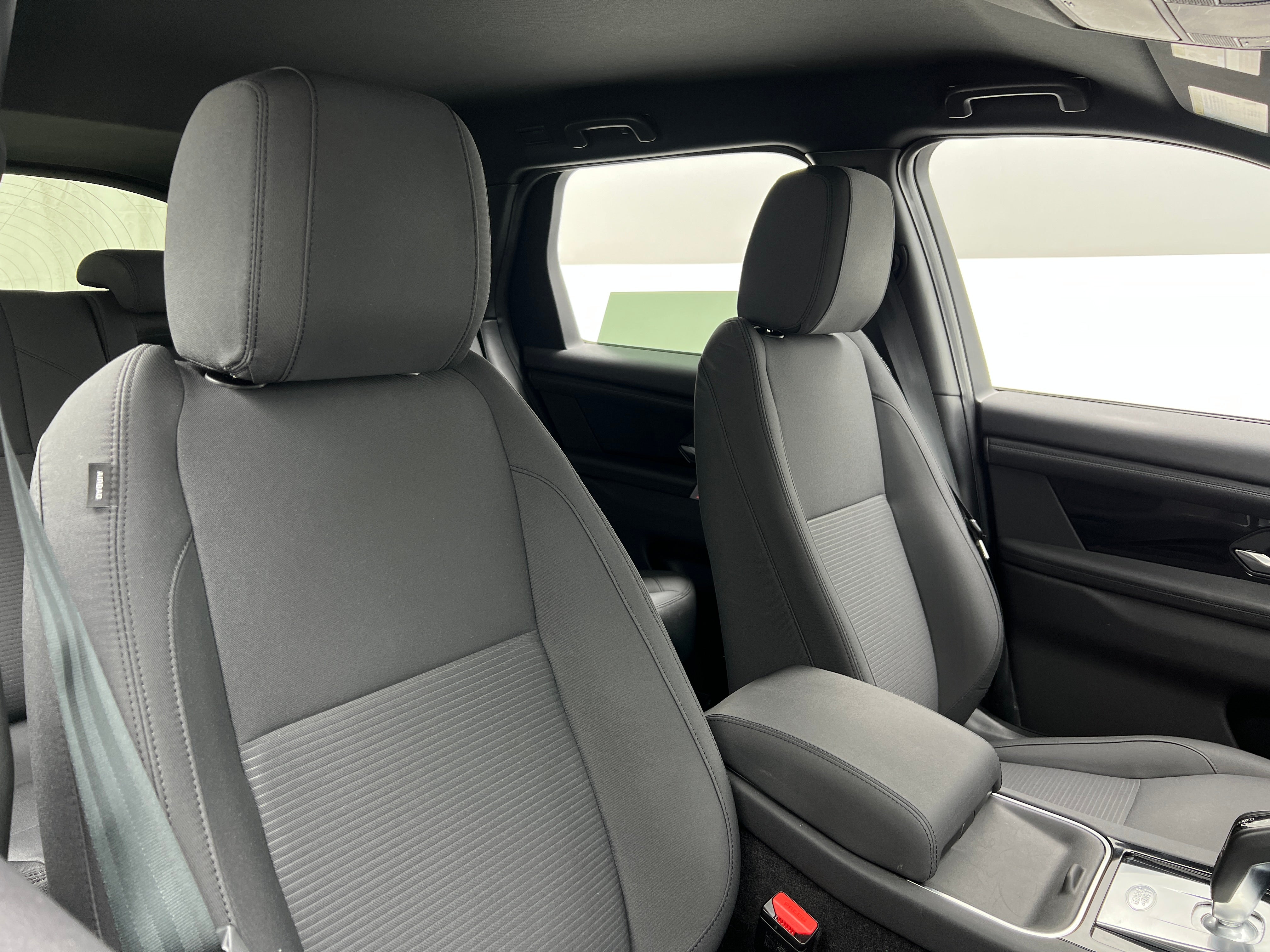 Thumbnail: 2020 Land Rover Discovery Sport - 2