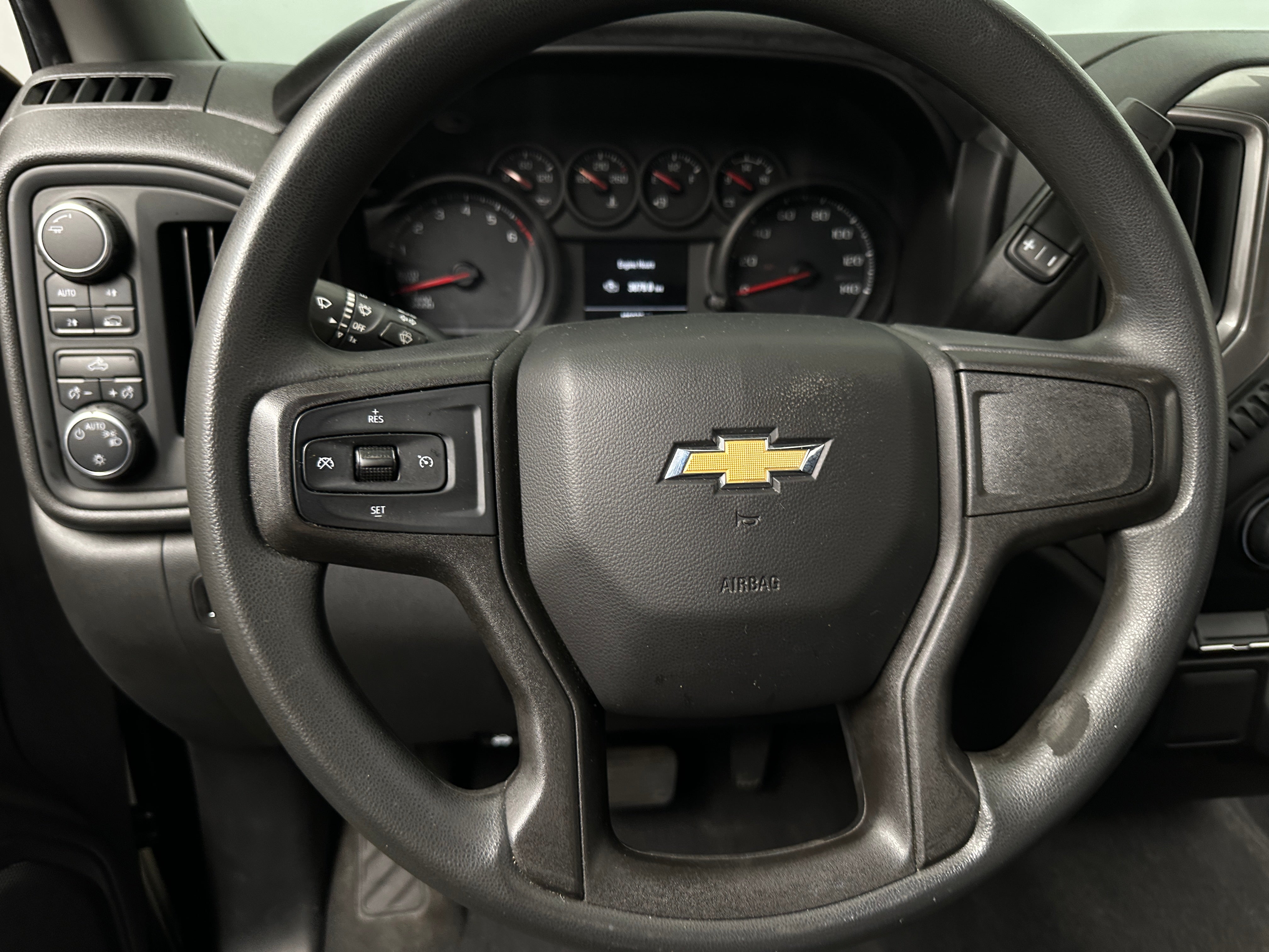 Thumbnail: 2020 Chevrolet Silverado 1500 - 5