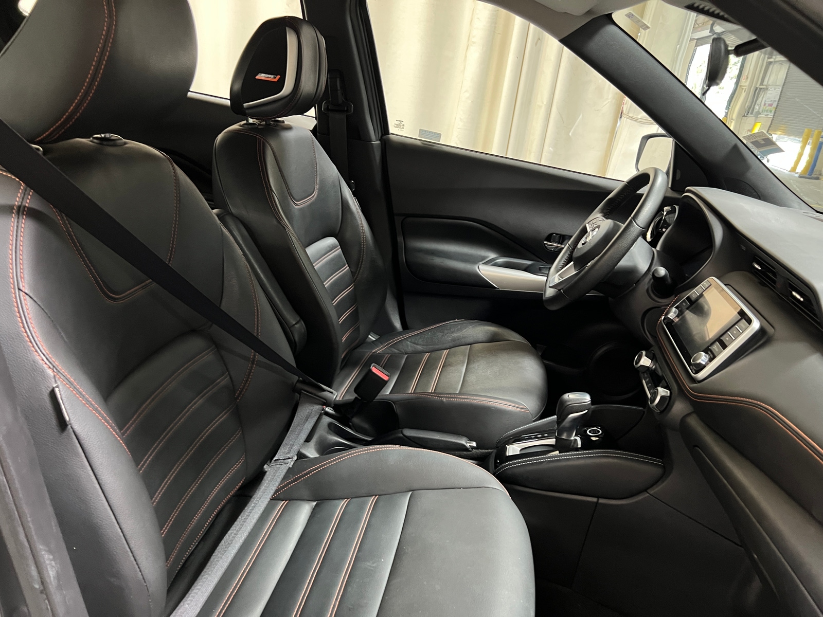 Thumbnail: 2020 Nissan Kicks - 2