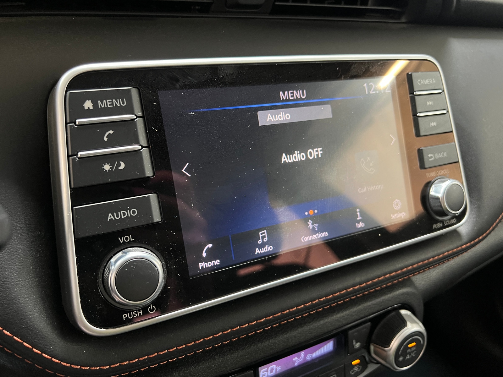 Thumbnail: 2020 Nissan Kicks - 4