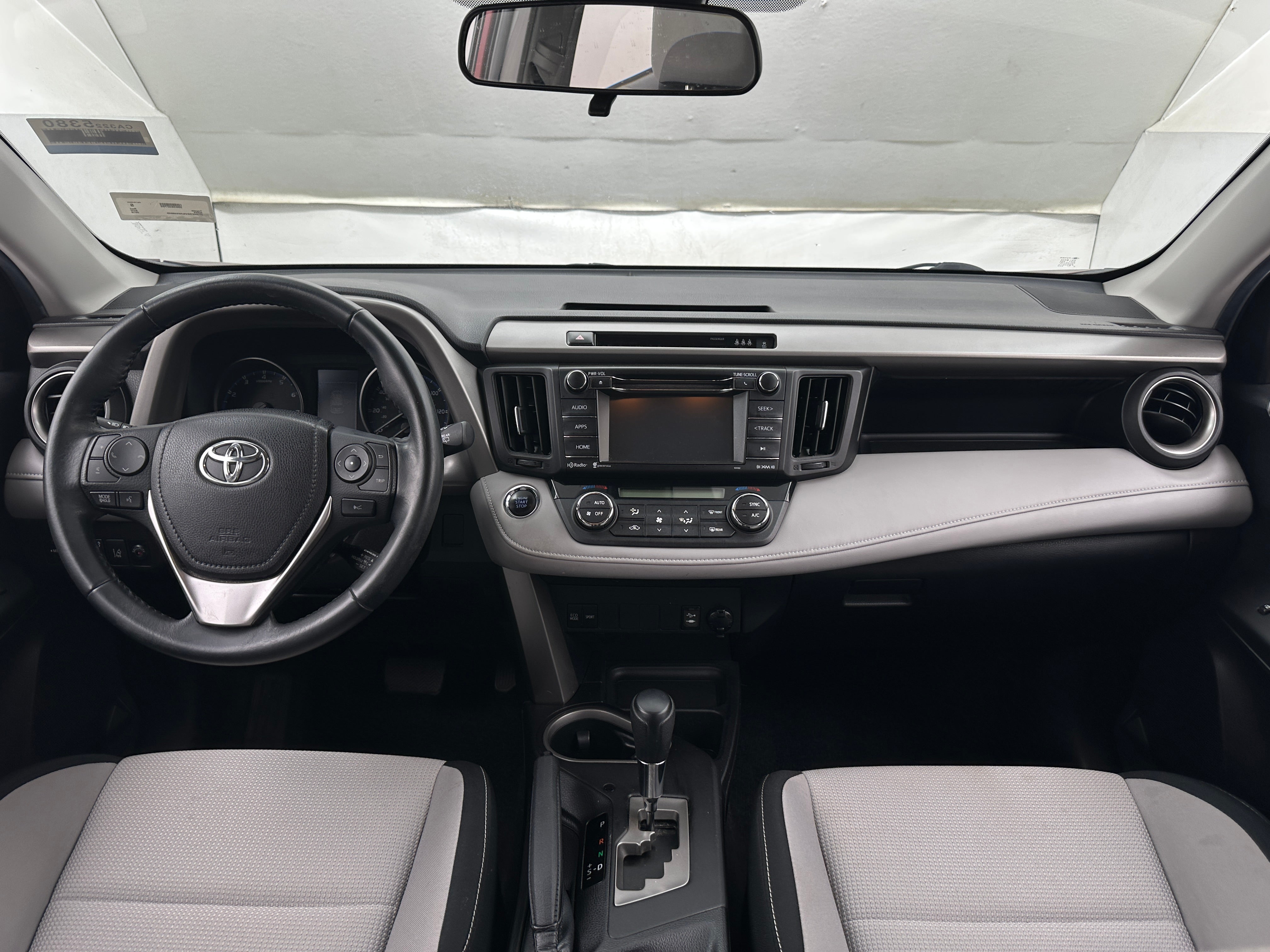 Thumbnail: 2018 Toyota RAV4 - 3