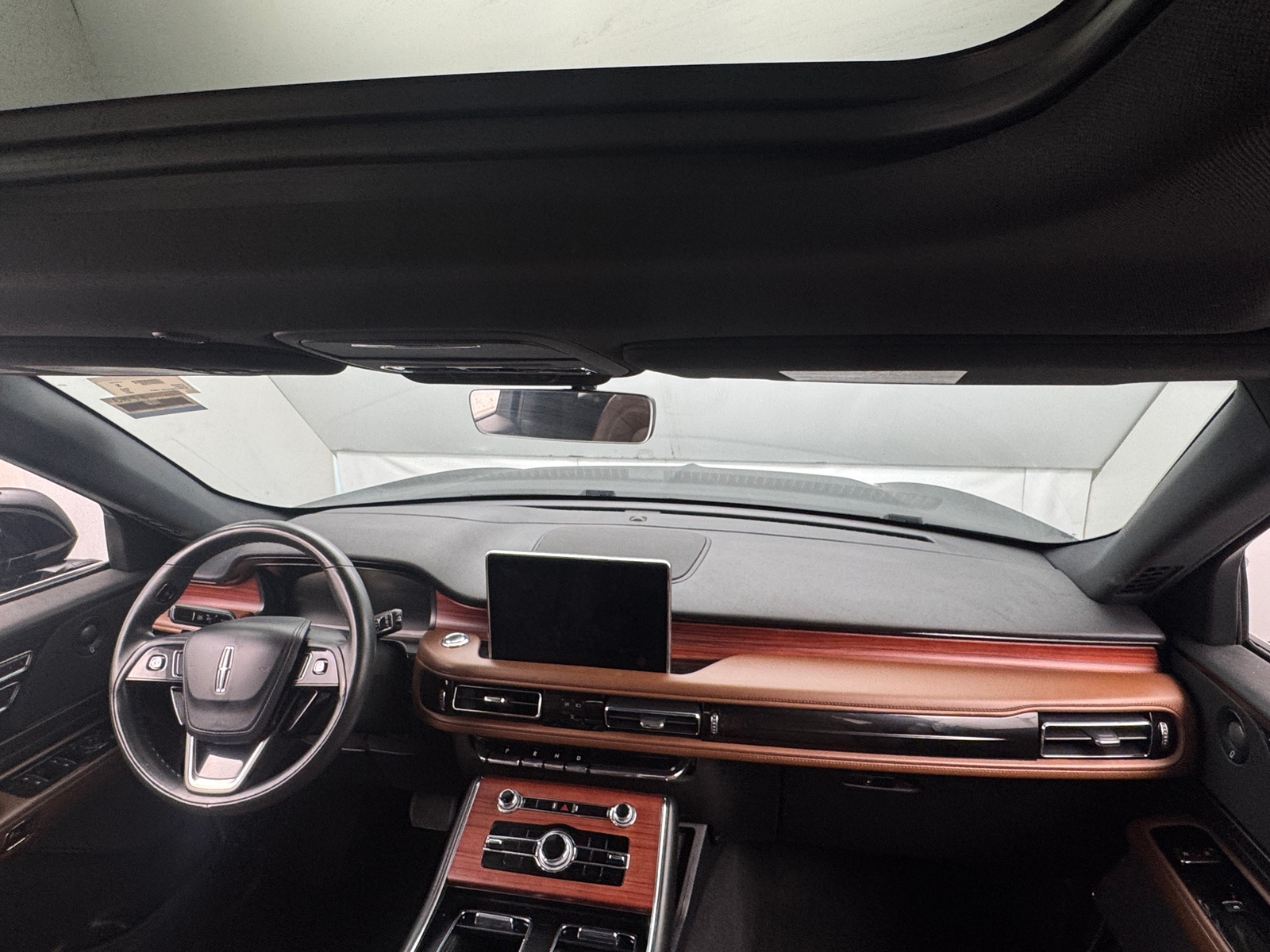 Thumbnail: 2023 Lincoln Aviator - 2