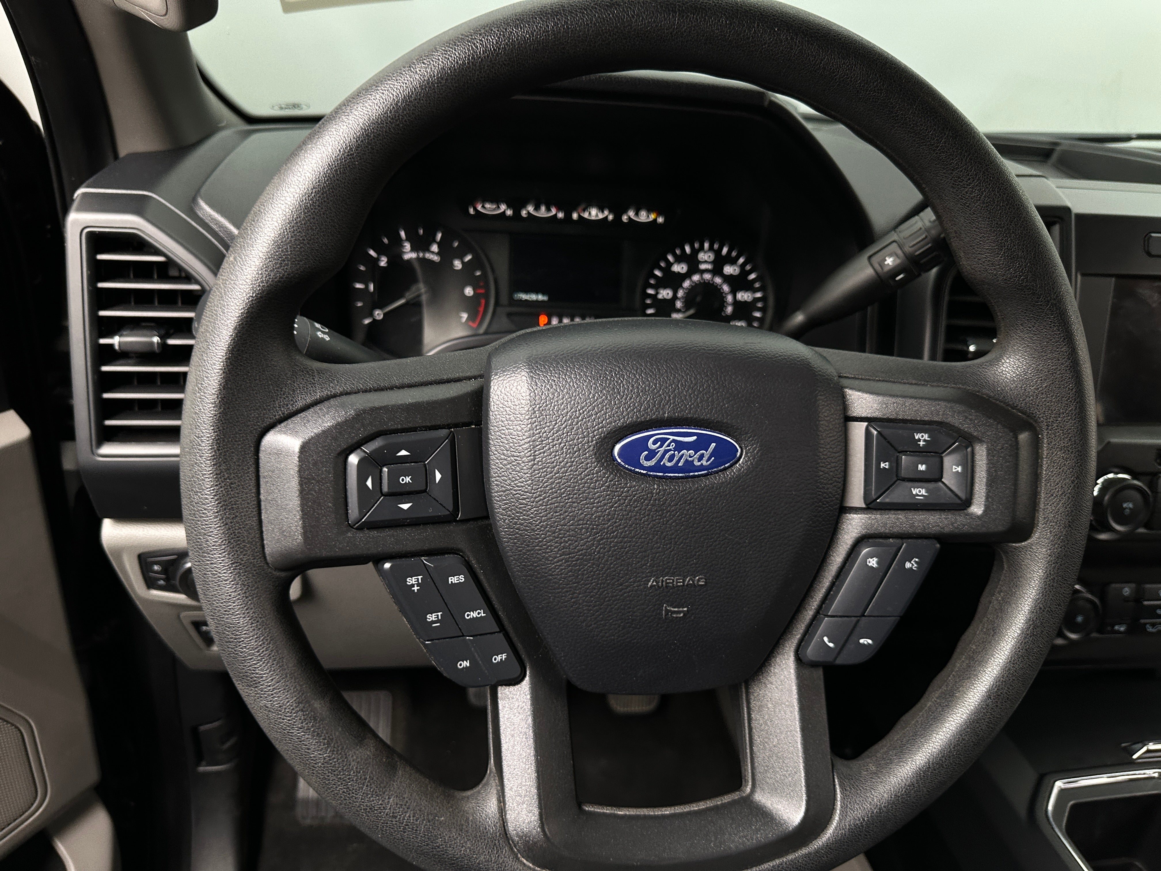 Thumbnail: 2020 Ford Econoline - 5