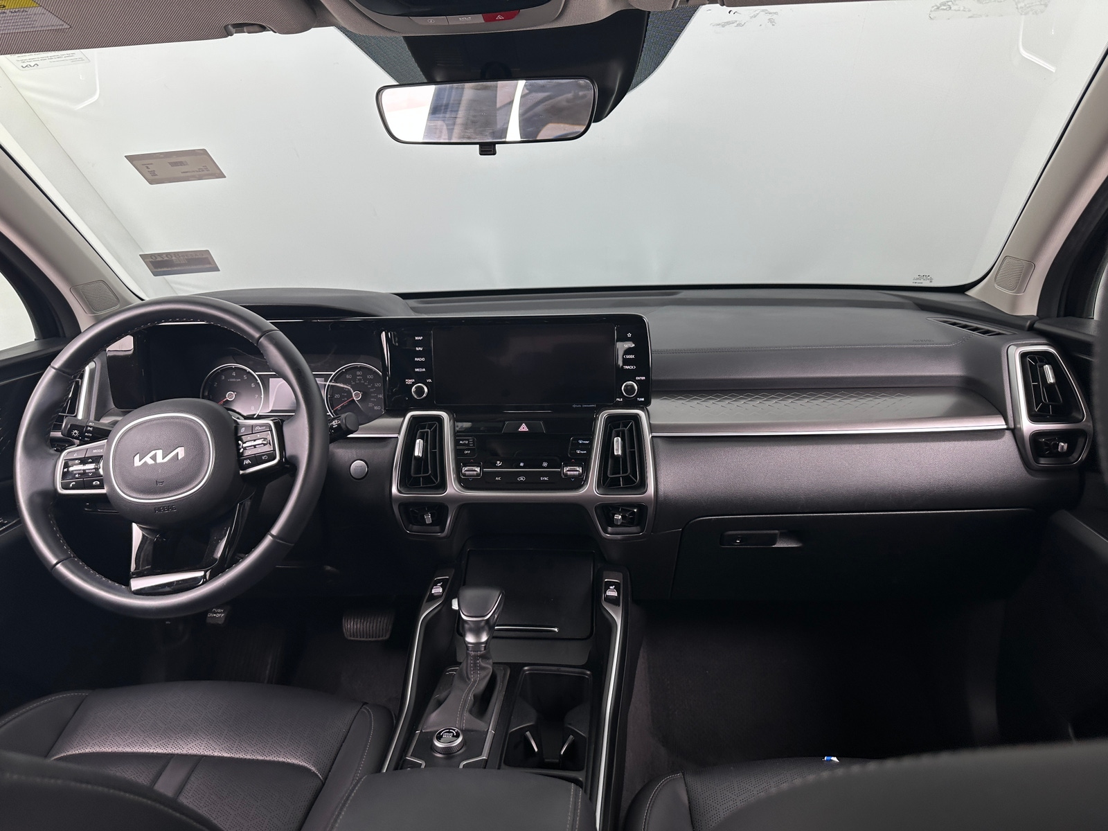 Thumbnail: 2023 Kia Sorento - 2