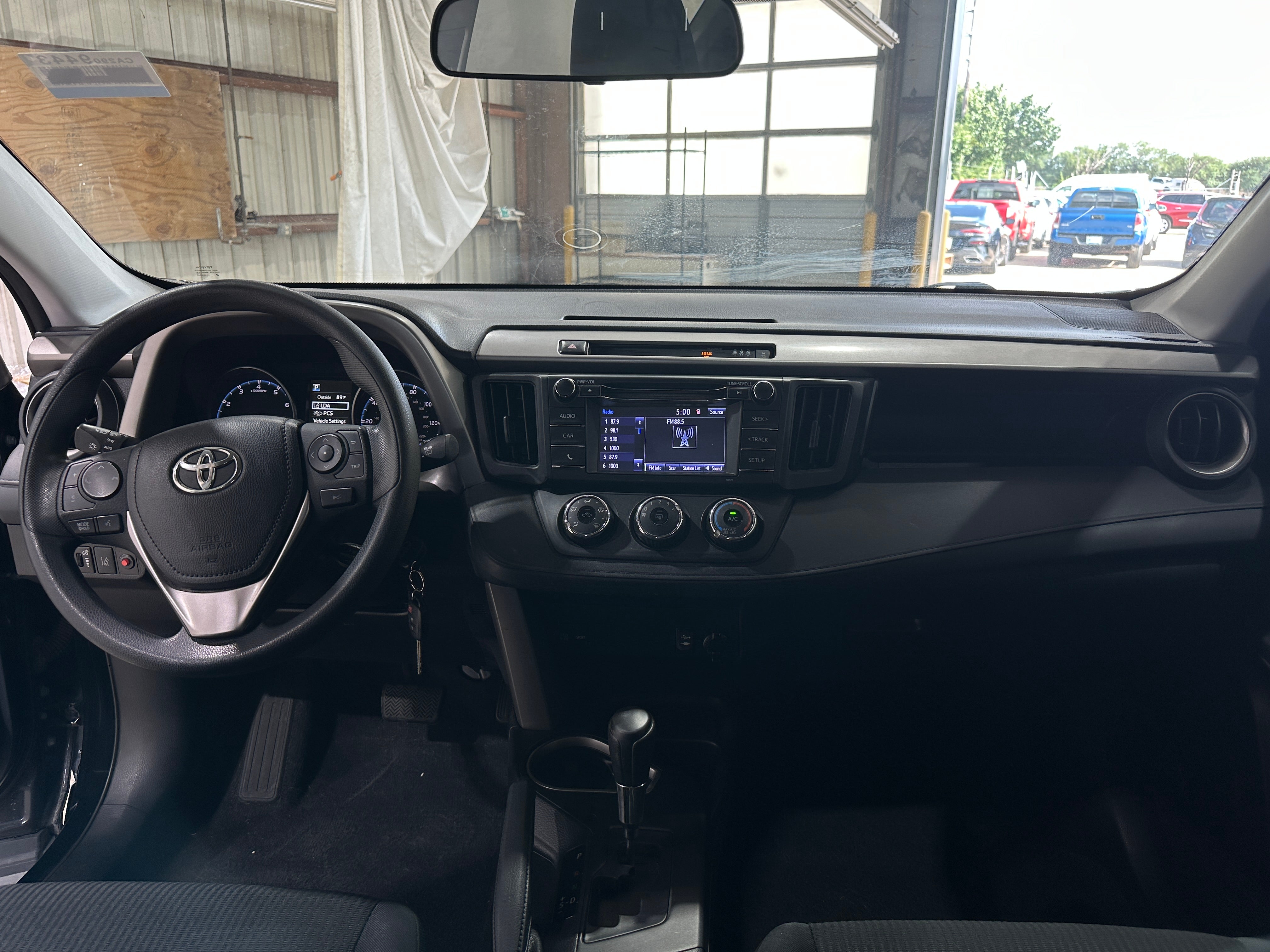 Thumbnail: 2017 Toyota RAV4 - 3