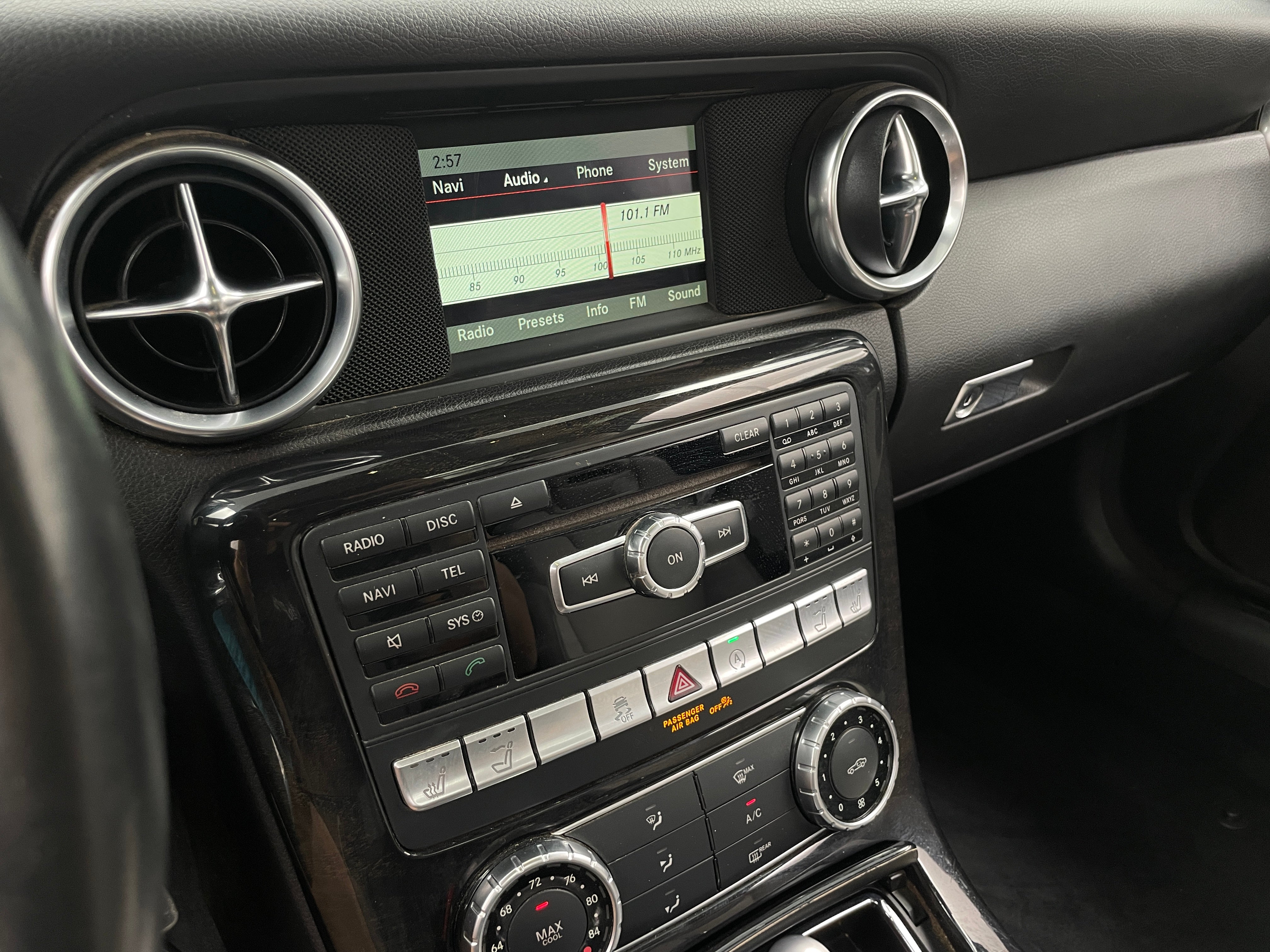 Thumbnail: 2016 Mercedes-Benz SLK - 3