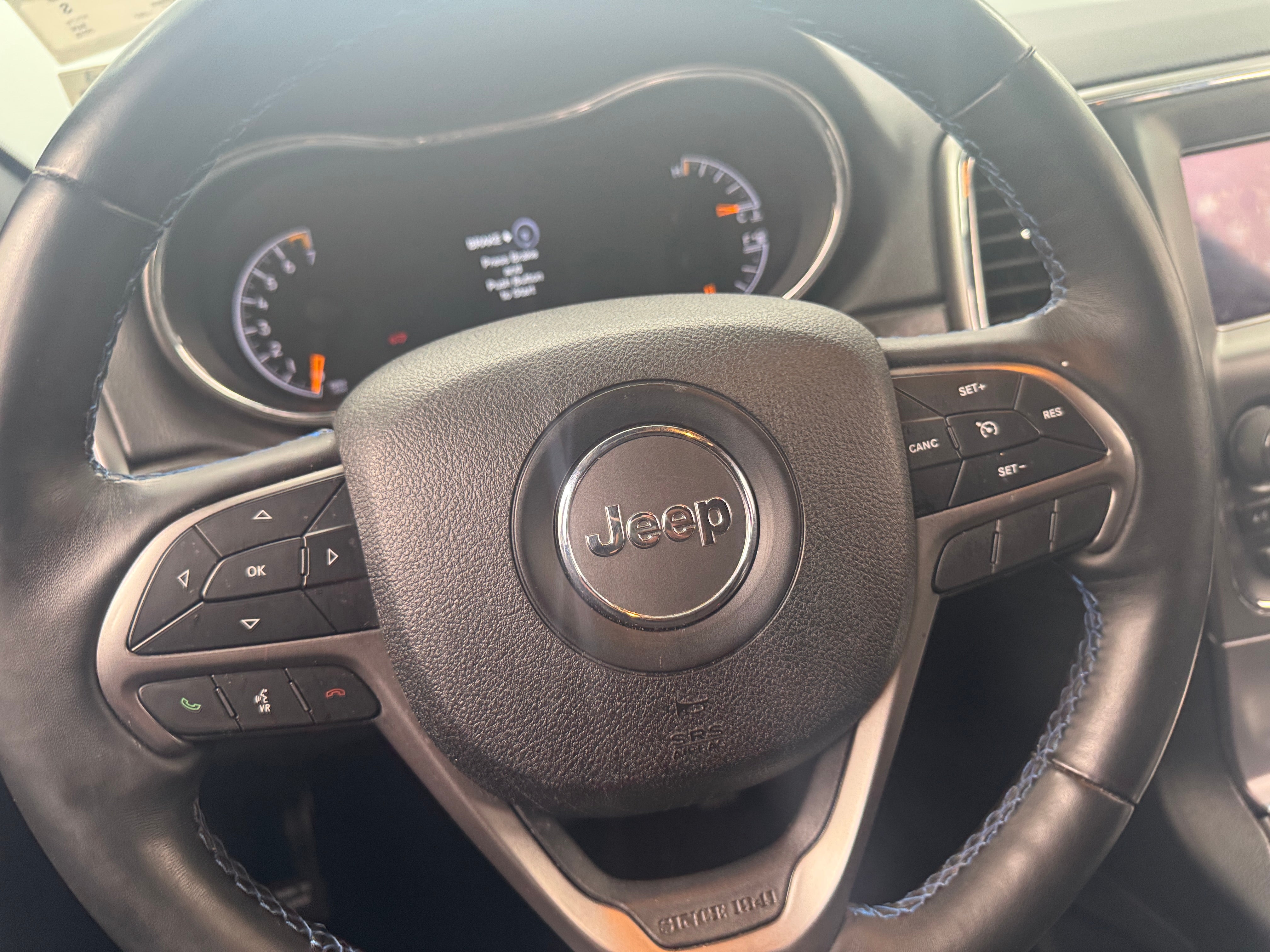 Thumbnail: 2018 Jeep Grand Cherokee - 5