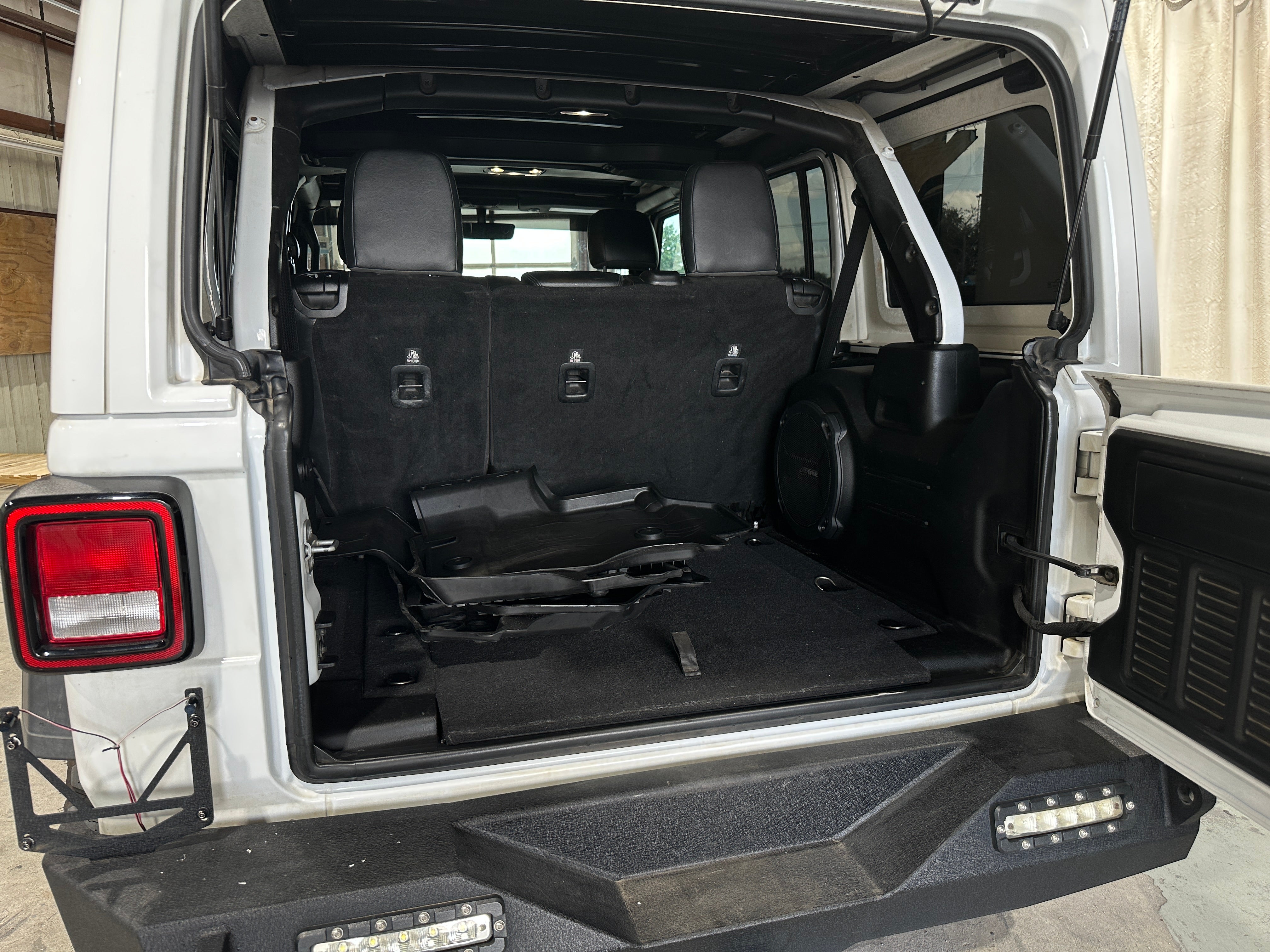 Thumbnail: 2021 Jeep Wrangler - 7