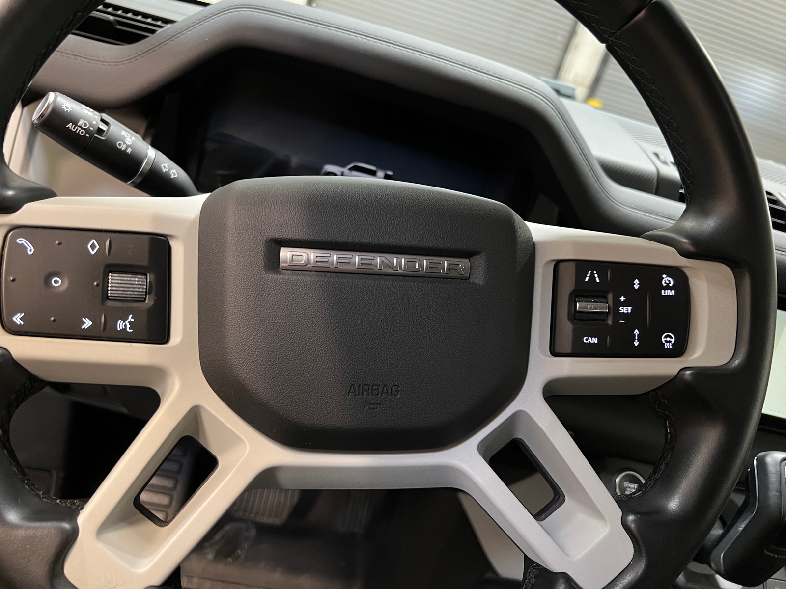 Thumbnail: 2024 Land Rover Defender - 4