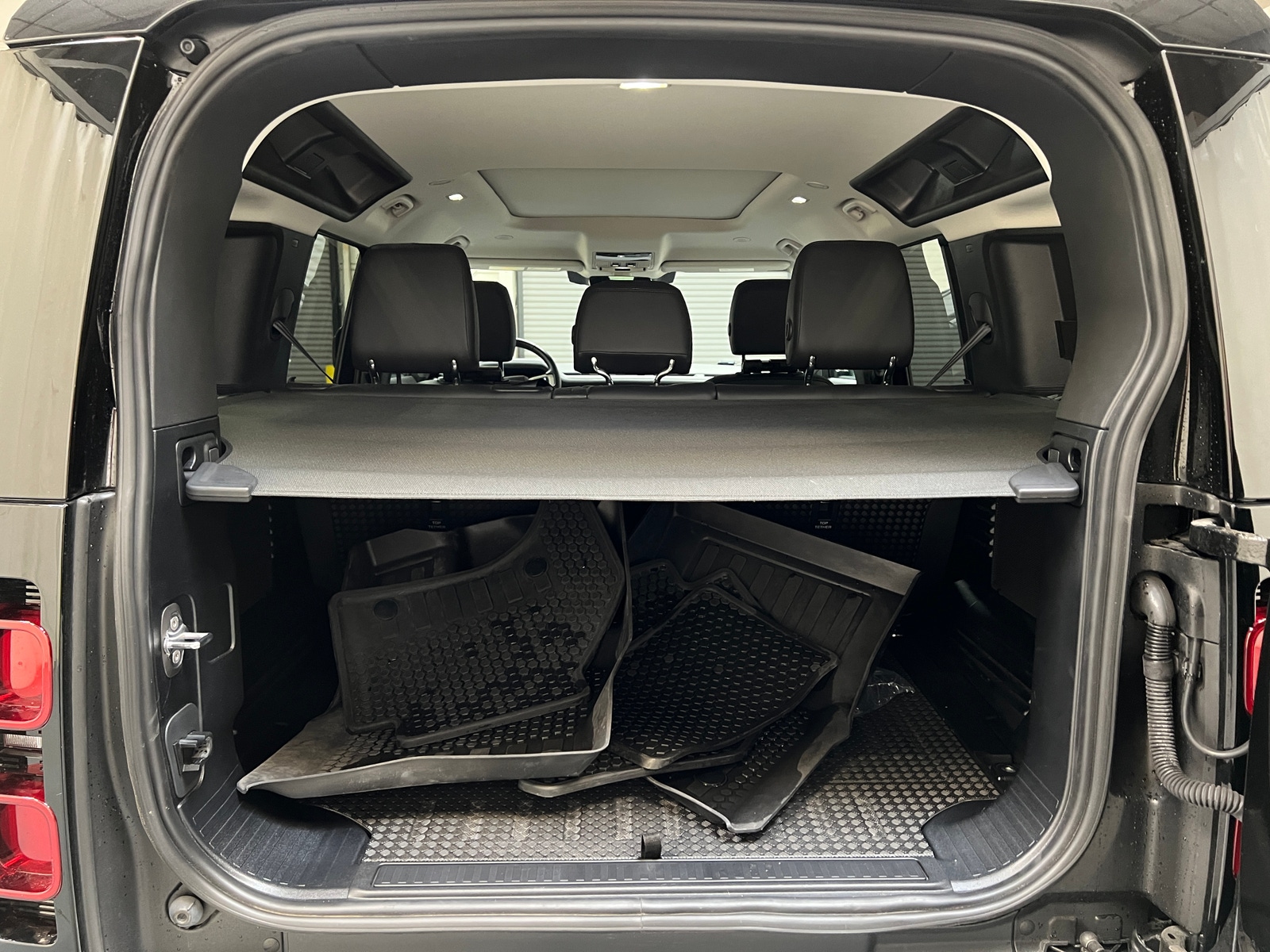 Thumbnail: 2024 Land Rover Defender - 6