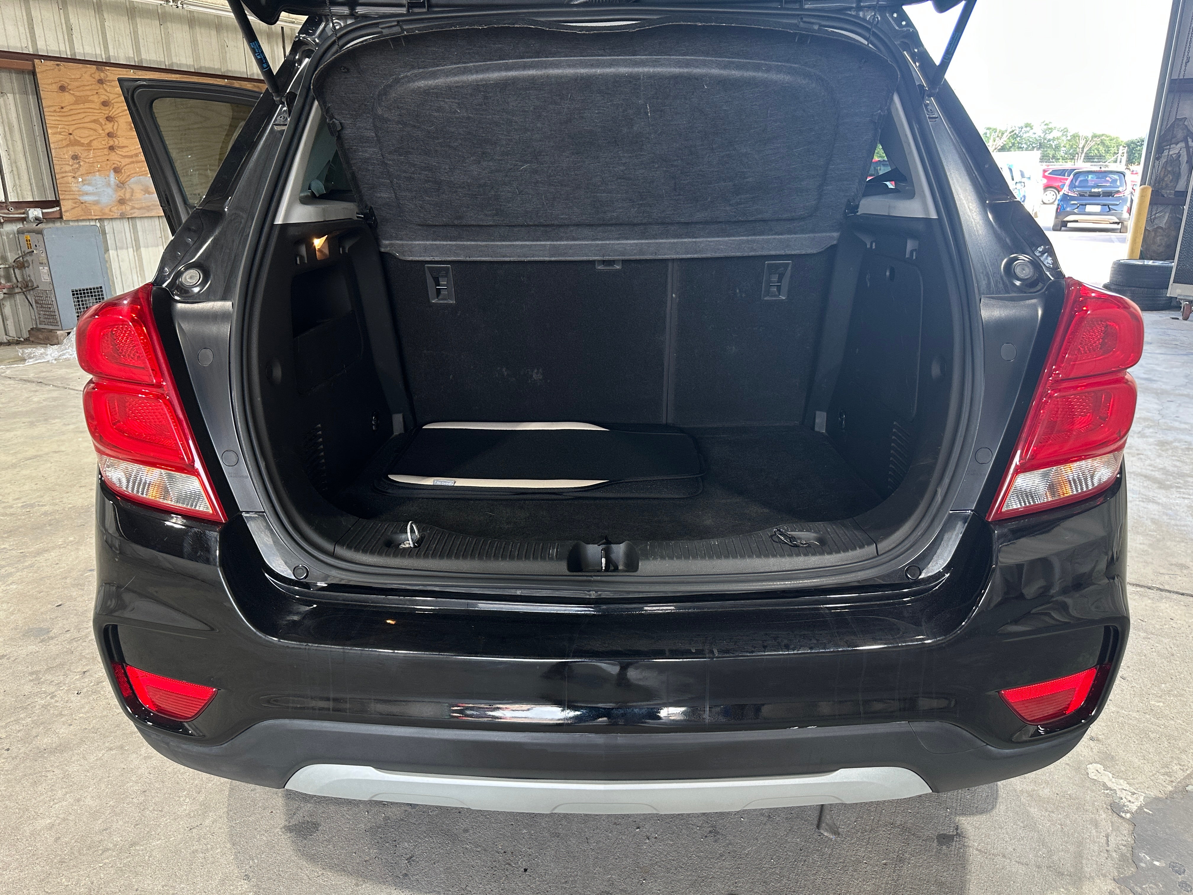 Thumbnail: 2021 Chevrolet Trax - 6
