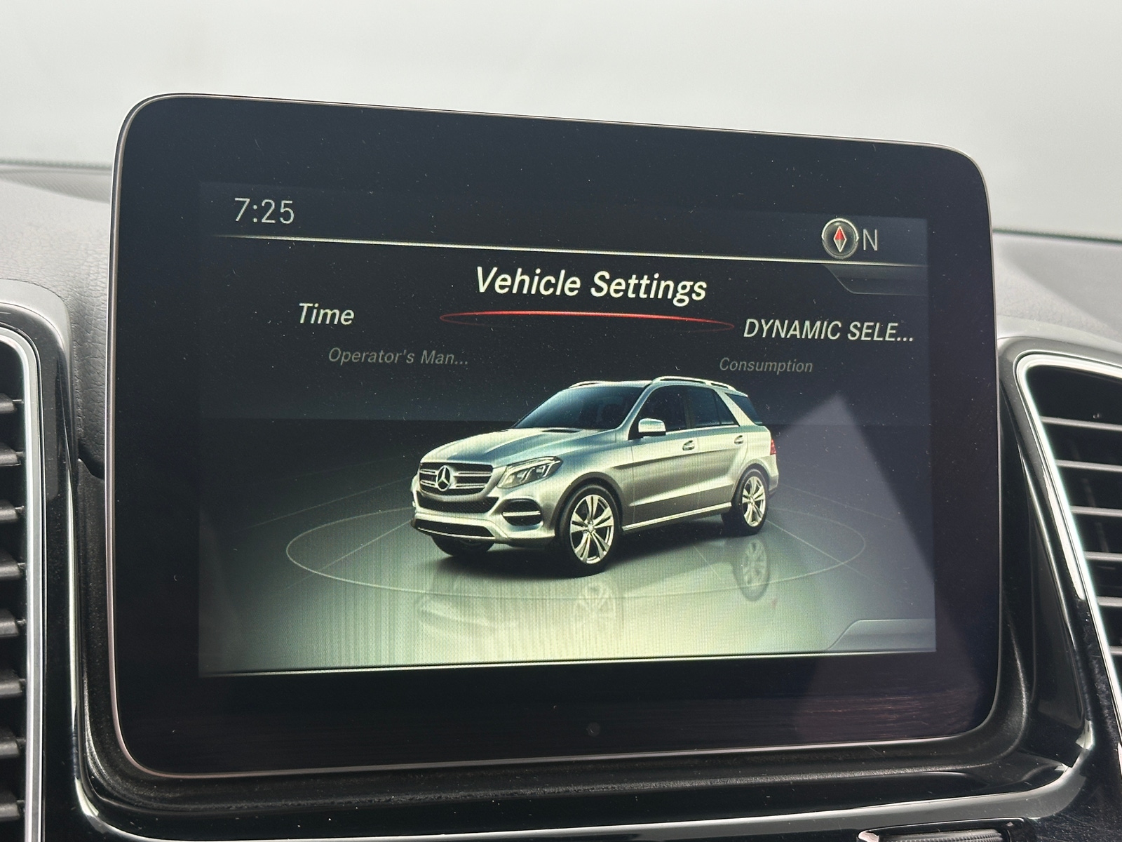 Thumbnail: 2016 Mercedes-Benz GLE - 4