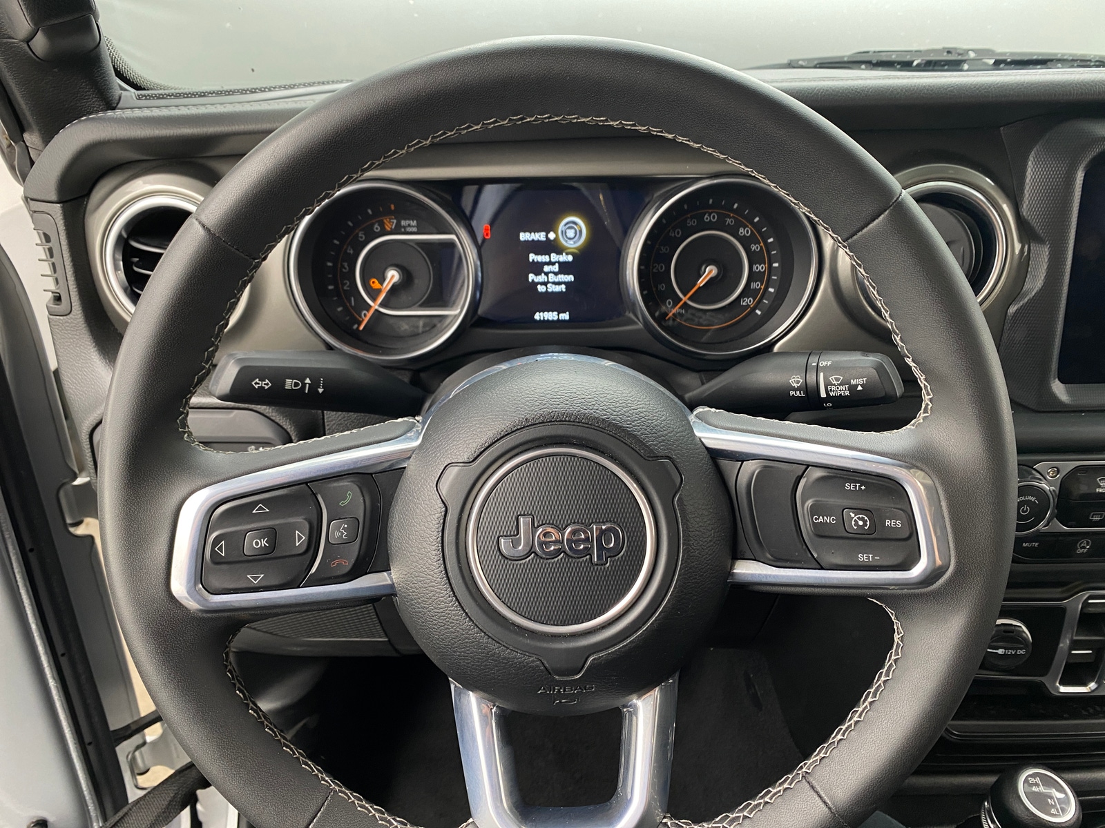 Thumbnail: 2023 Jeep Gladiator - 5