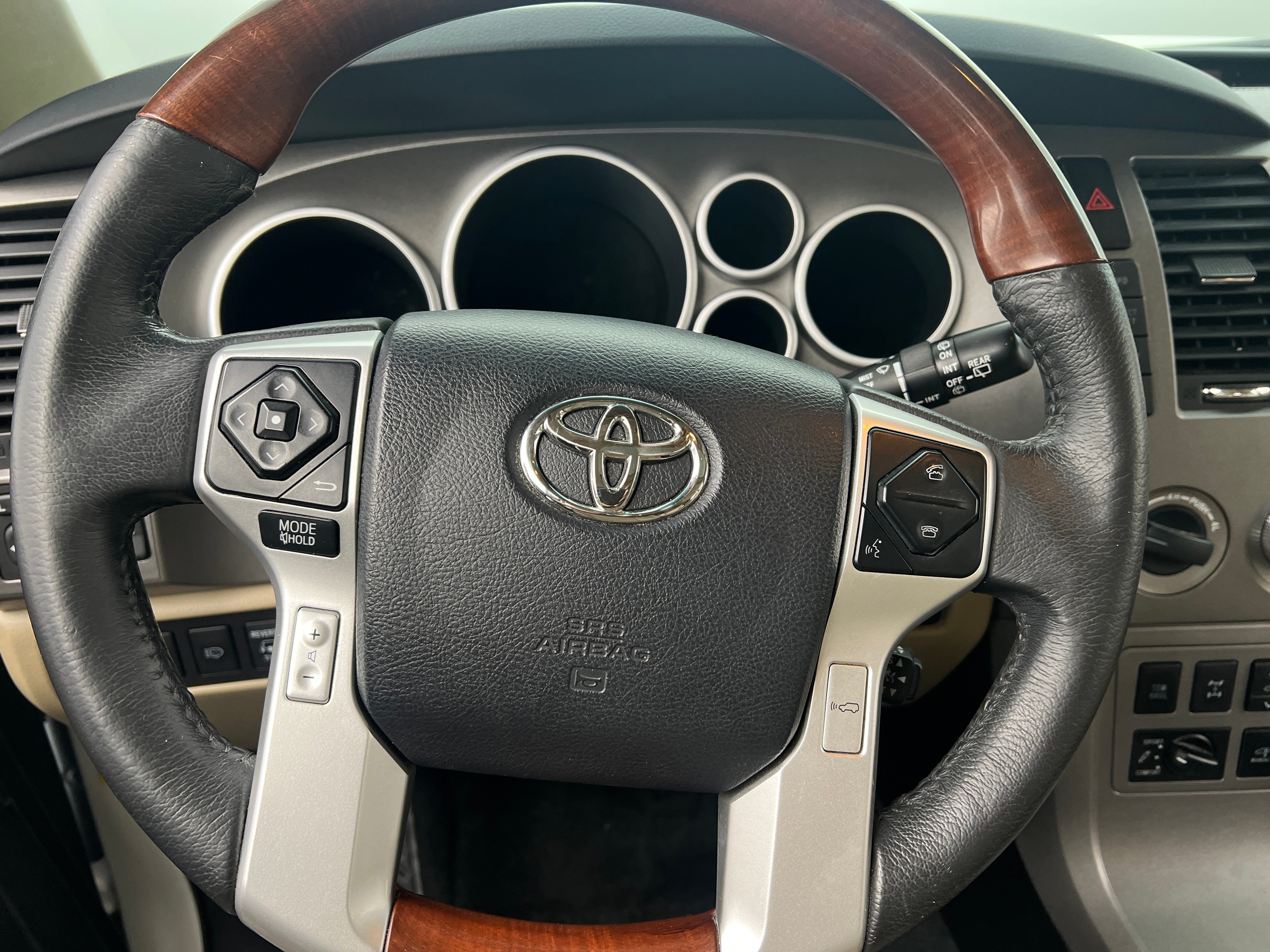 Thumbnail: 2017 Toyota Sequoia - 4