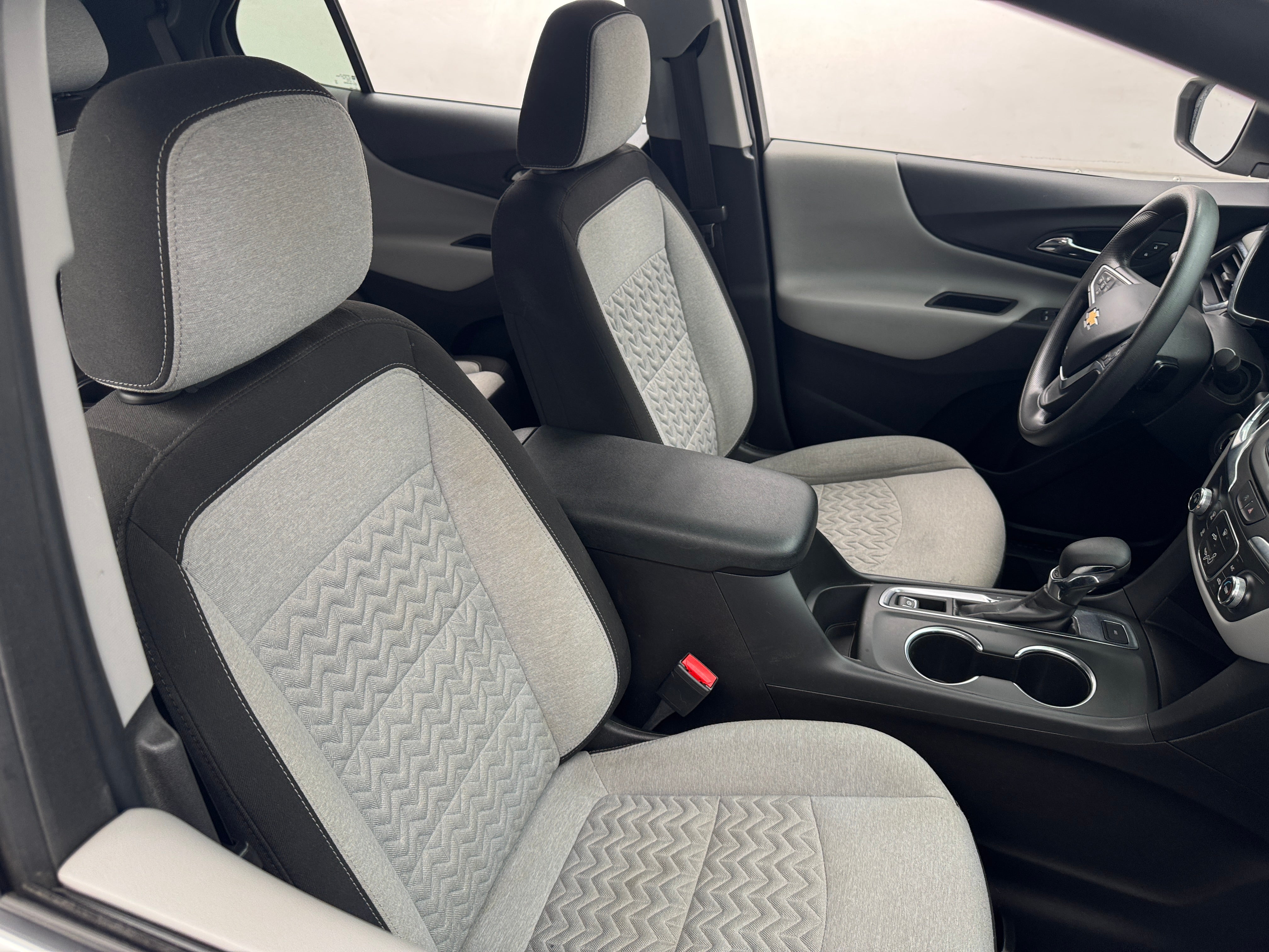 Thumbnail: 2022 Chevrolet Equinox - 2