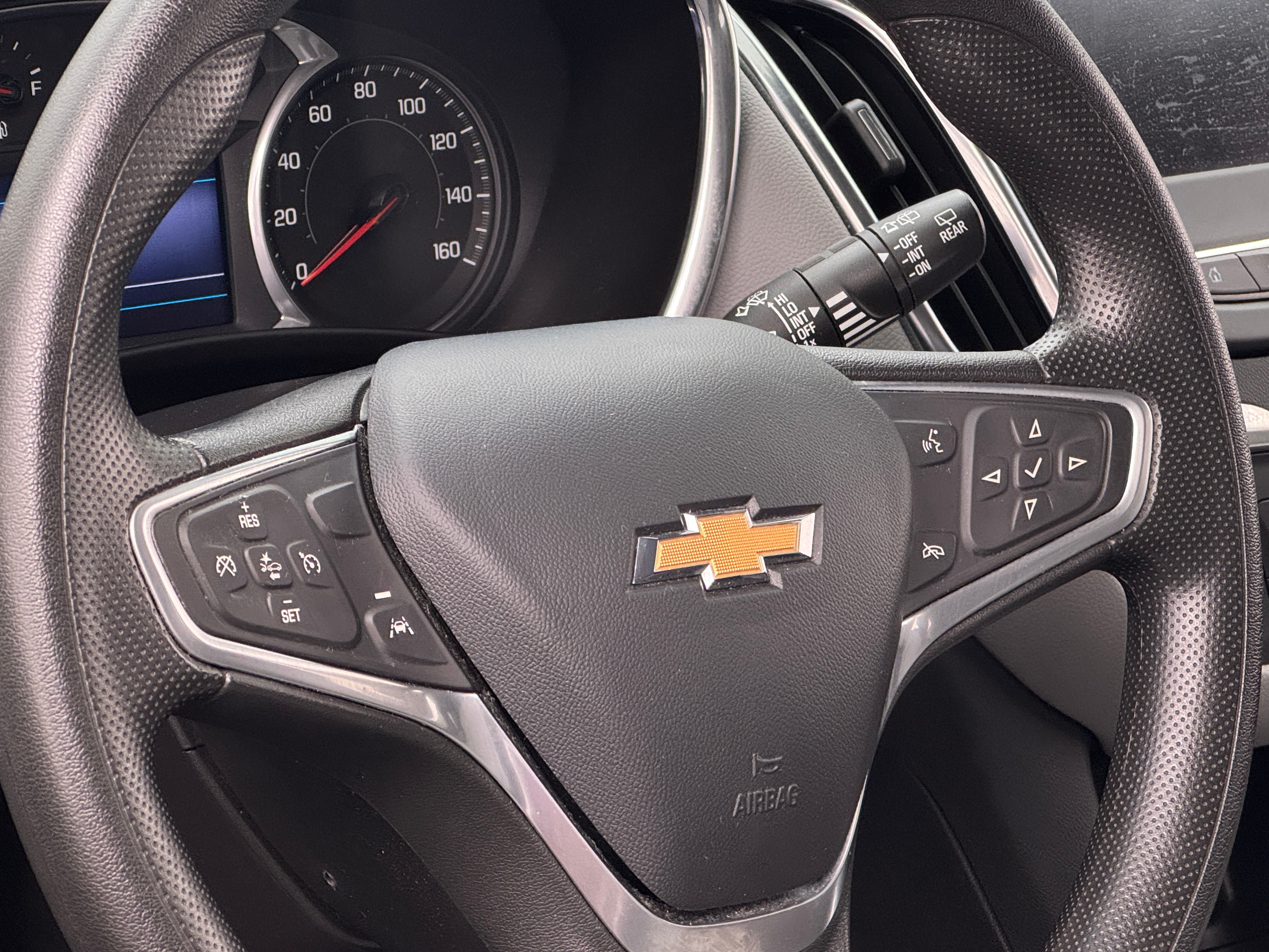 Thumbnail: 2022 Chevrolet Equinox - 5