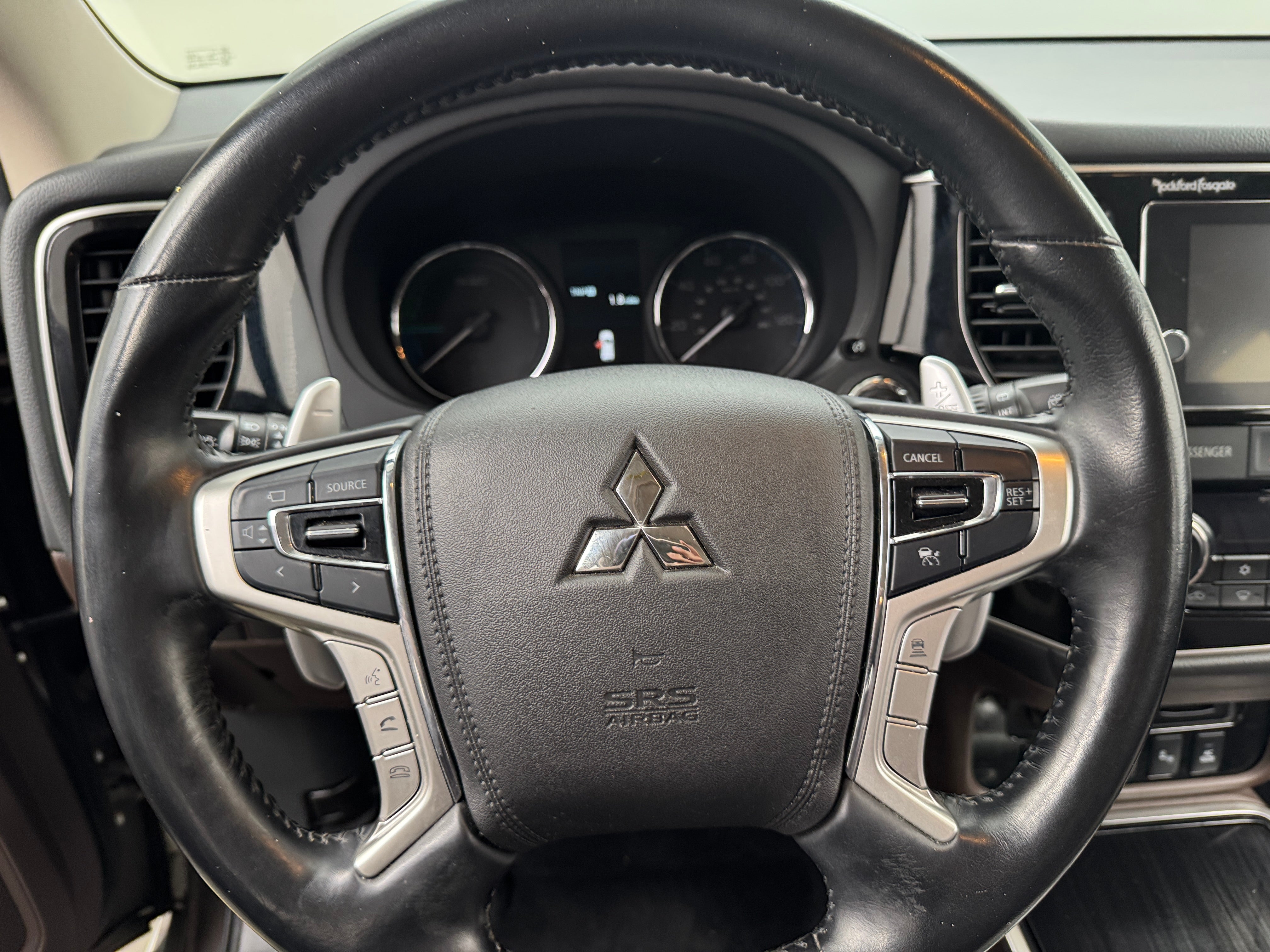 Thumbnail: 2018 Mitsubishi Outlander - 4