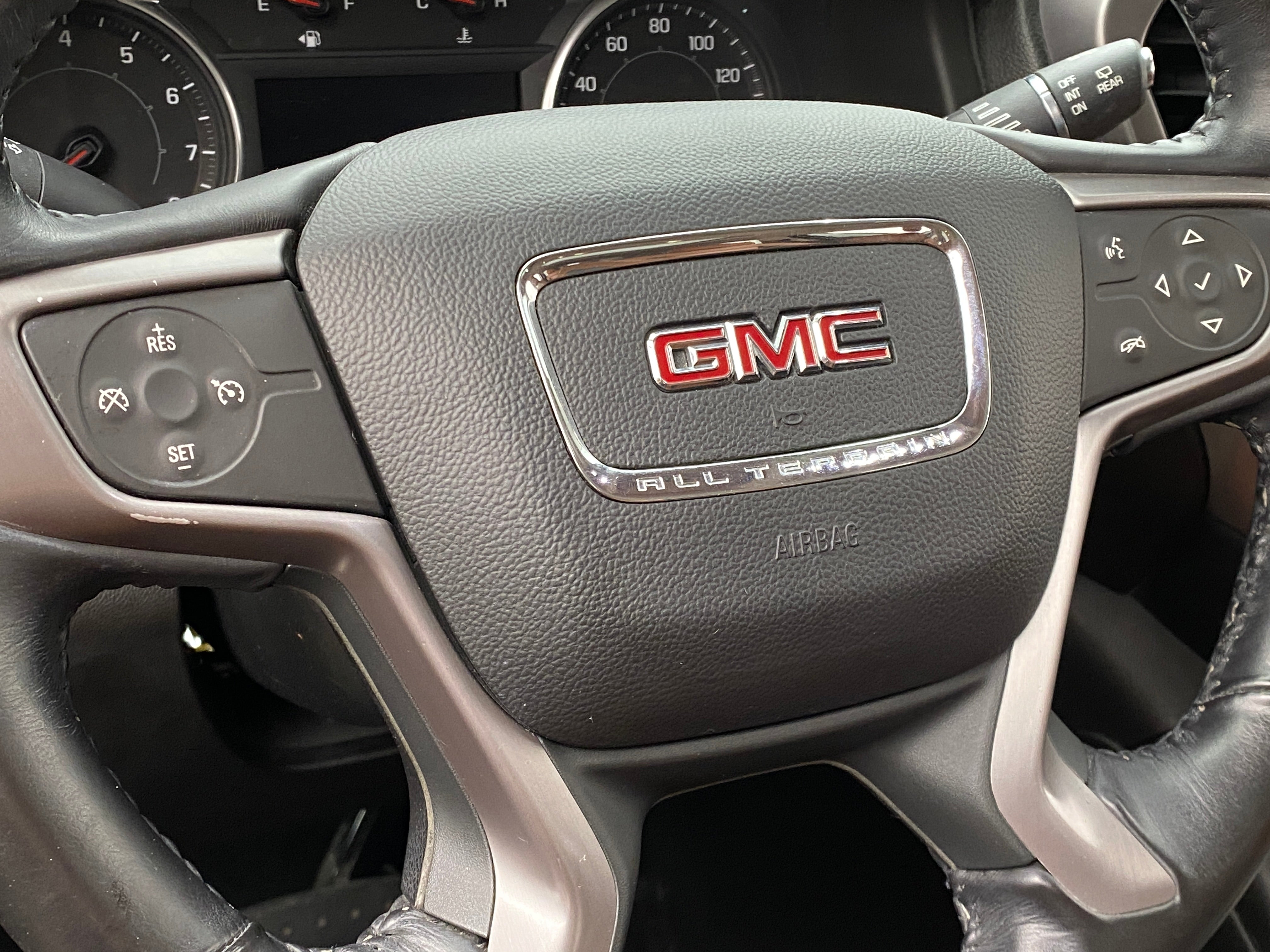 Thumbnail: 2017 GMC Acadia - 4