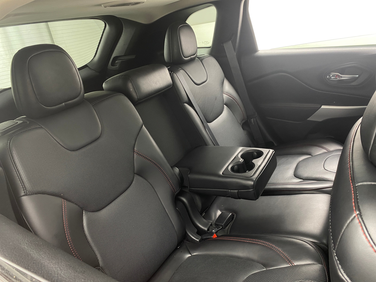 Thumbnail: 2017 Jeep Cherokee - 5