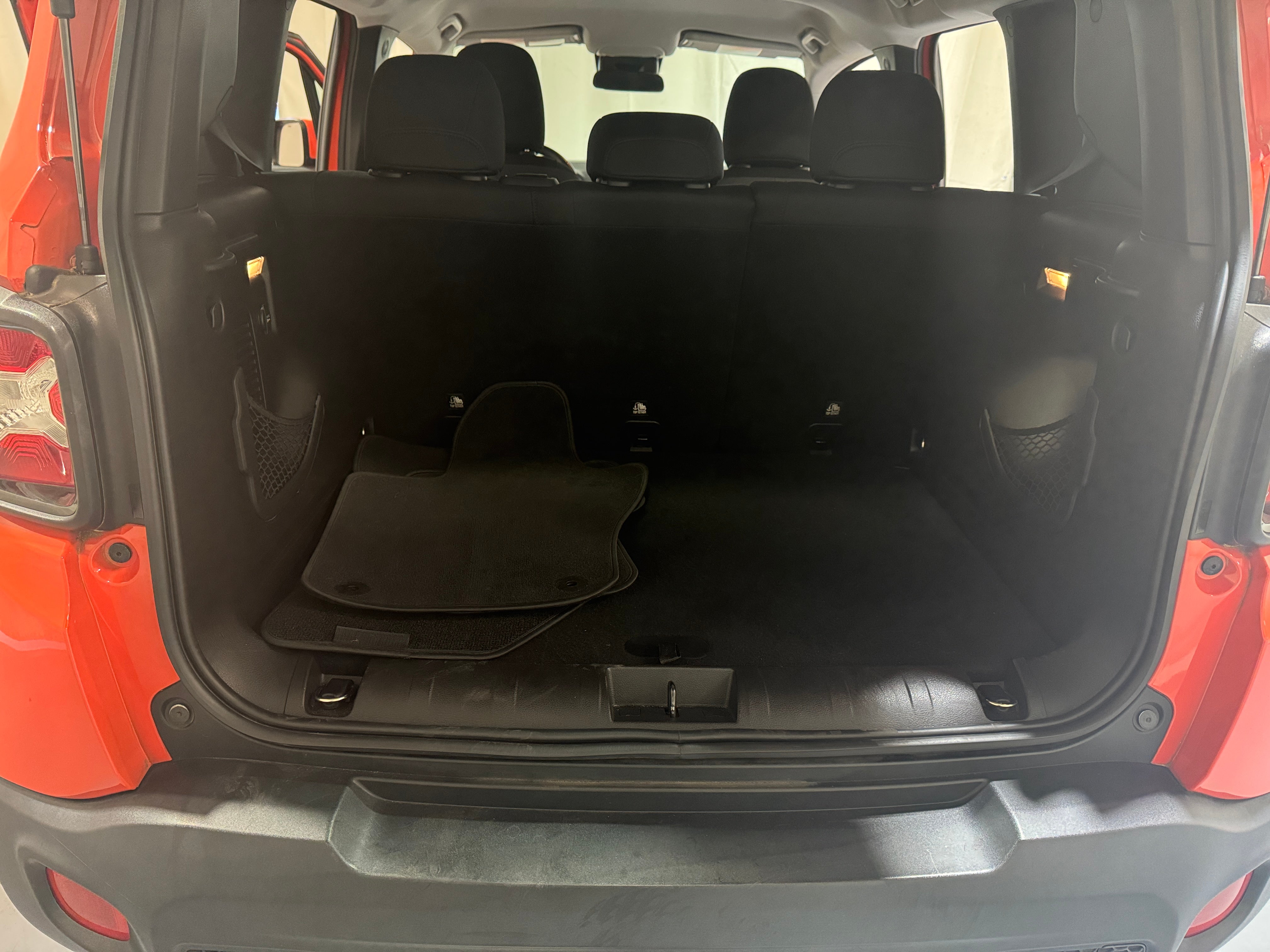 Thumbnail: 2017 Jeep Renegade - 7