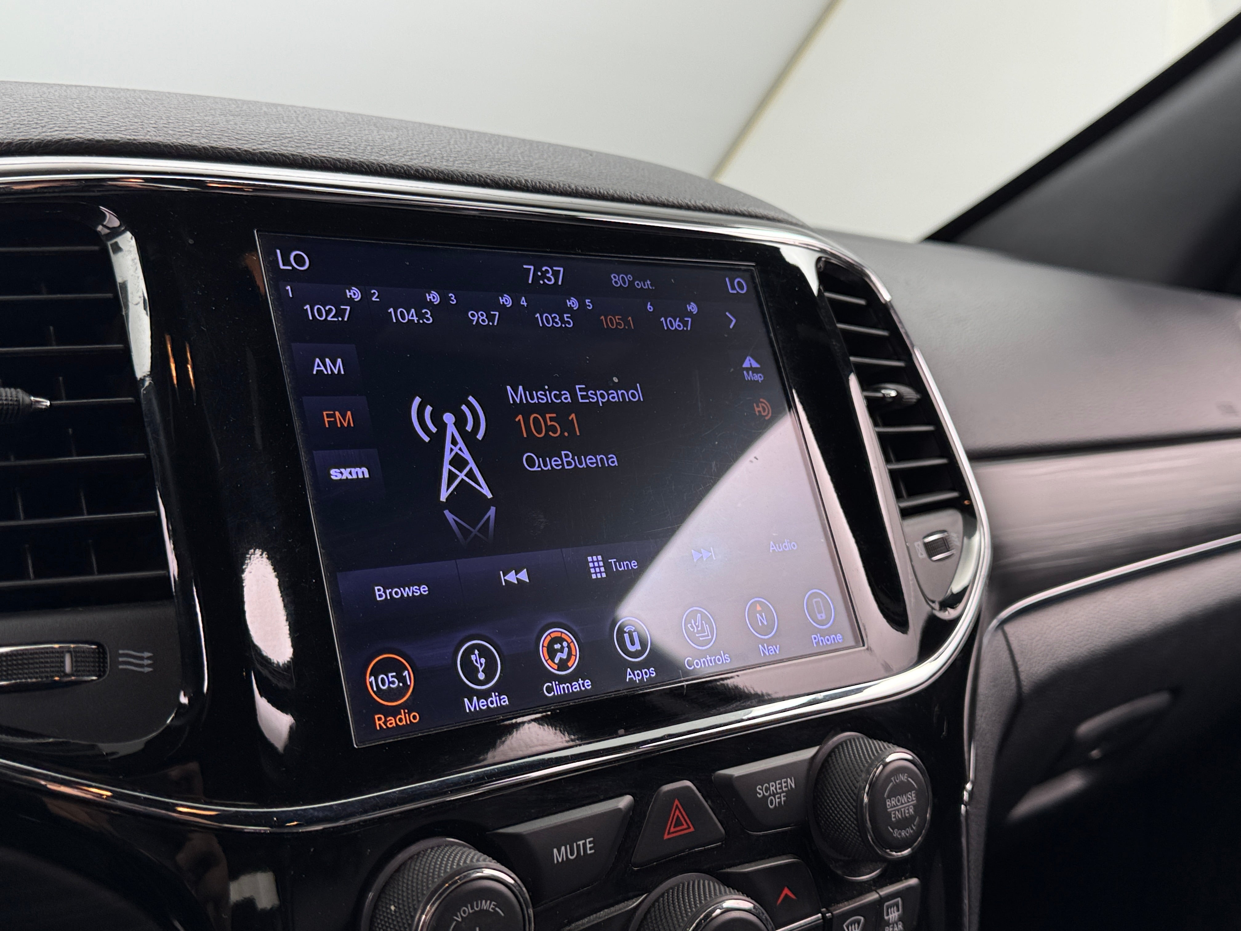 Thumbnail: 2019 Jeep Grand Cherokee - 3